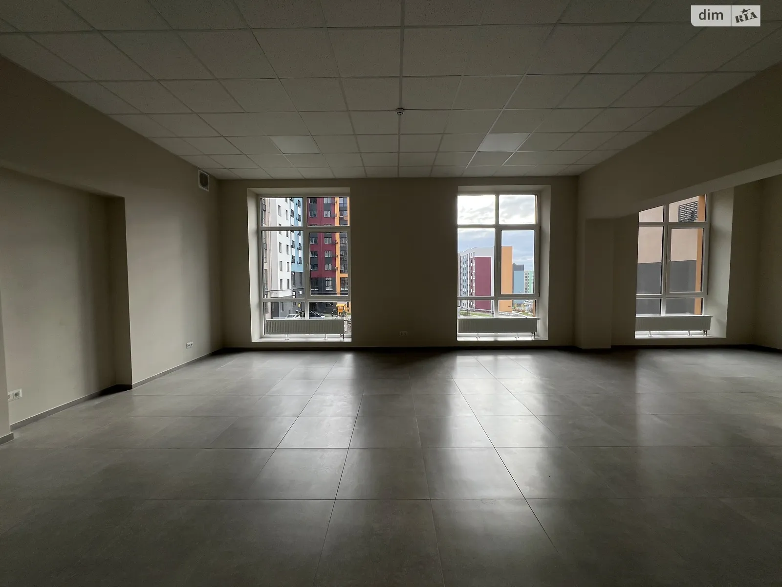 Сдается в аренду помещения свободного назначения 63.6 кв. м в 9-этажном здании, цена: 636 $ - фото 1