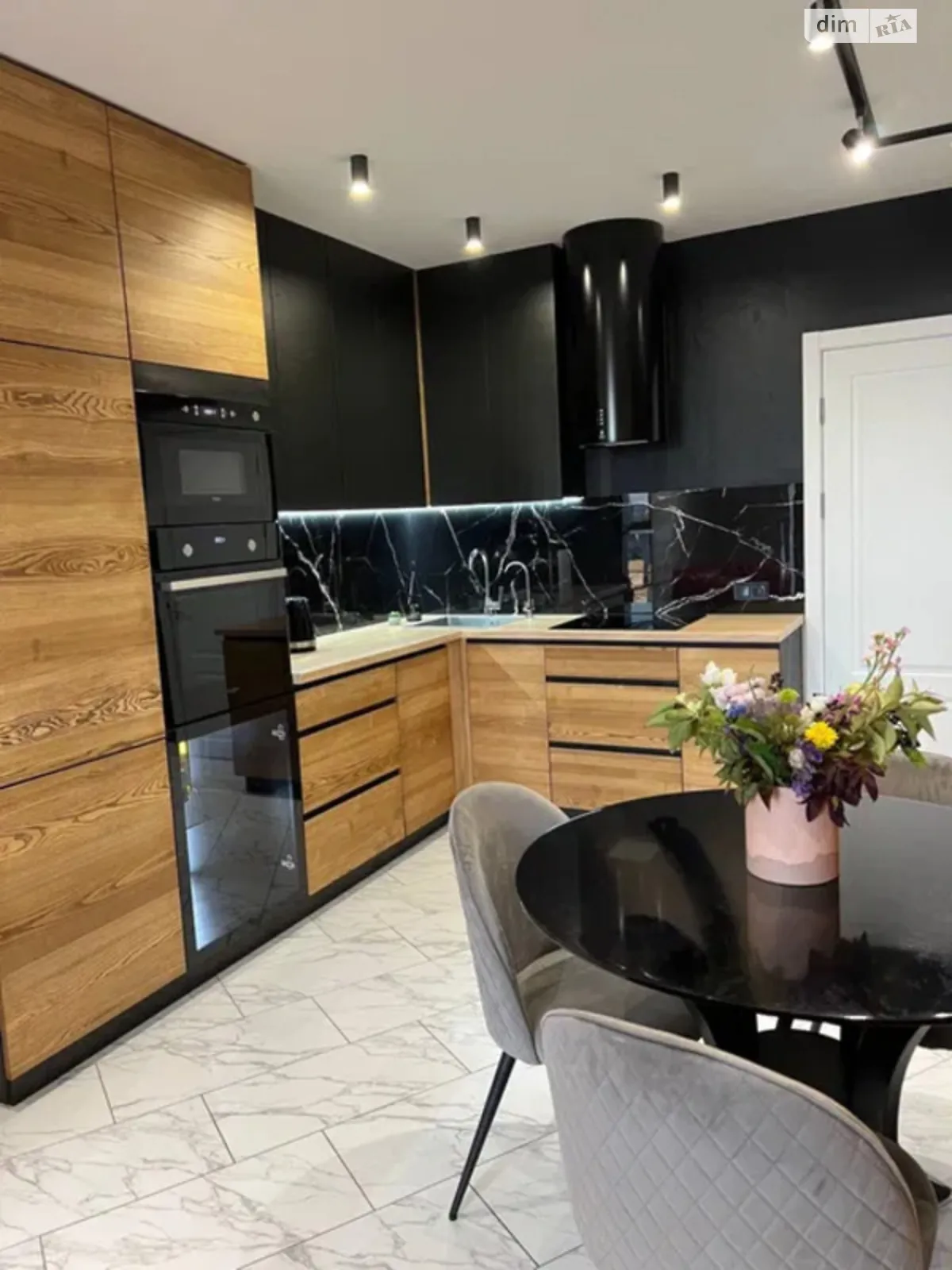 Продается 2-комнатная квартира 68 кв. м в Харькове, ул. Зерновая, 47 - фото 1