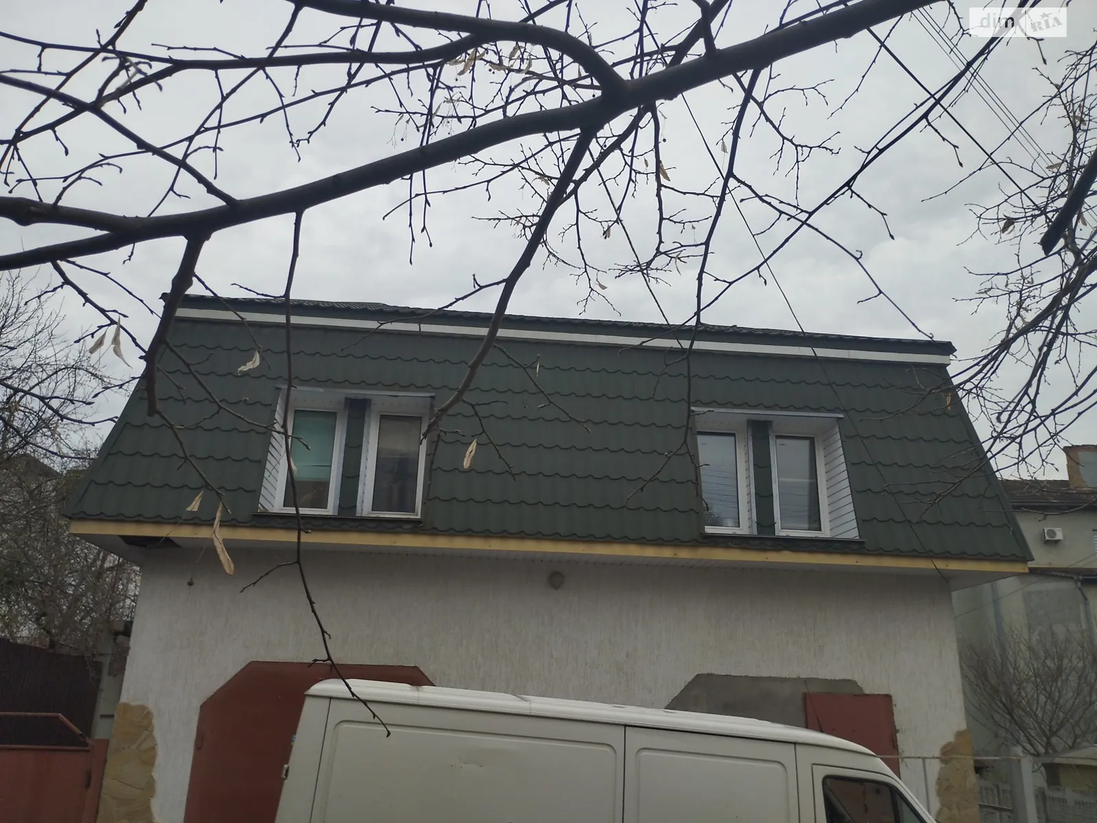 Продается дом на 3 этажа 170 кв. м с террасой, цена: 100000 $ - фото 1