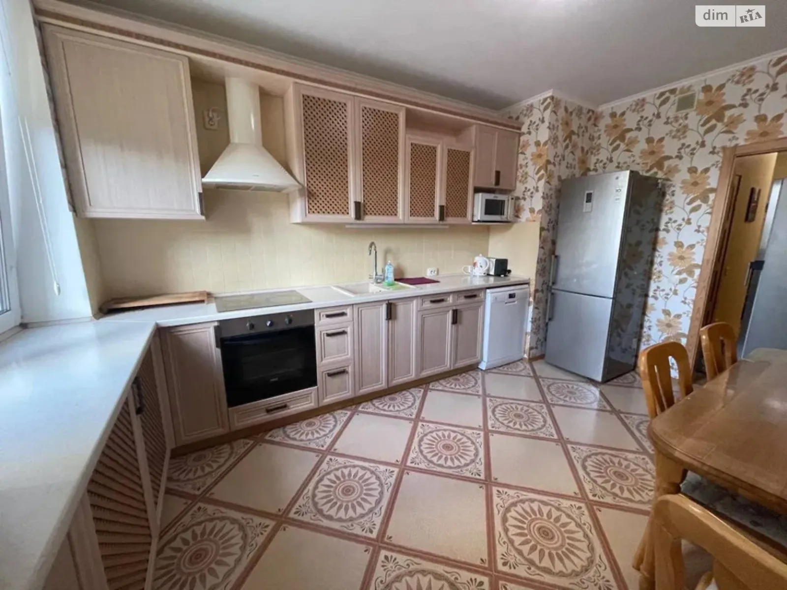 Продається 2-кімнатна квартира 90 кв. м у Києві, вул. Ахматової Анни, 30 - фото 1