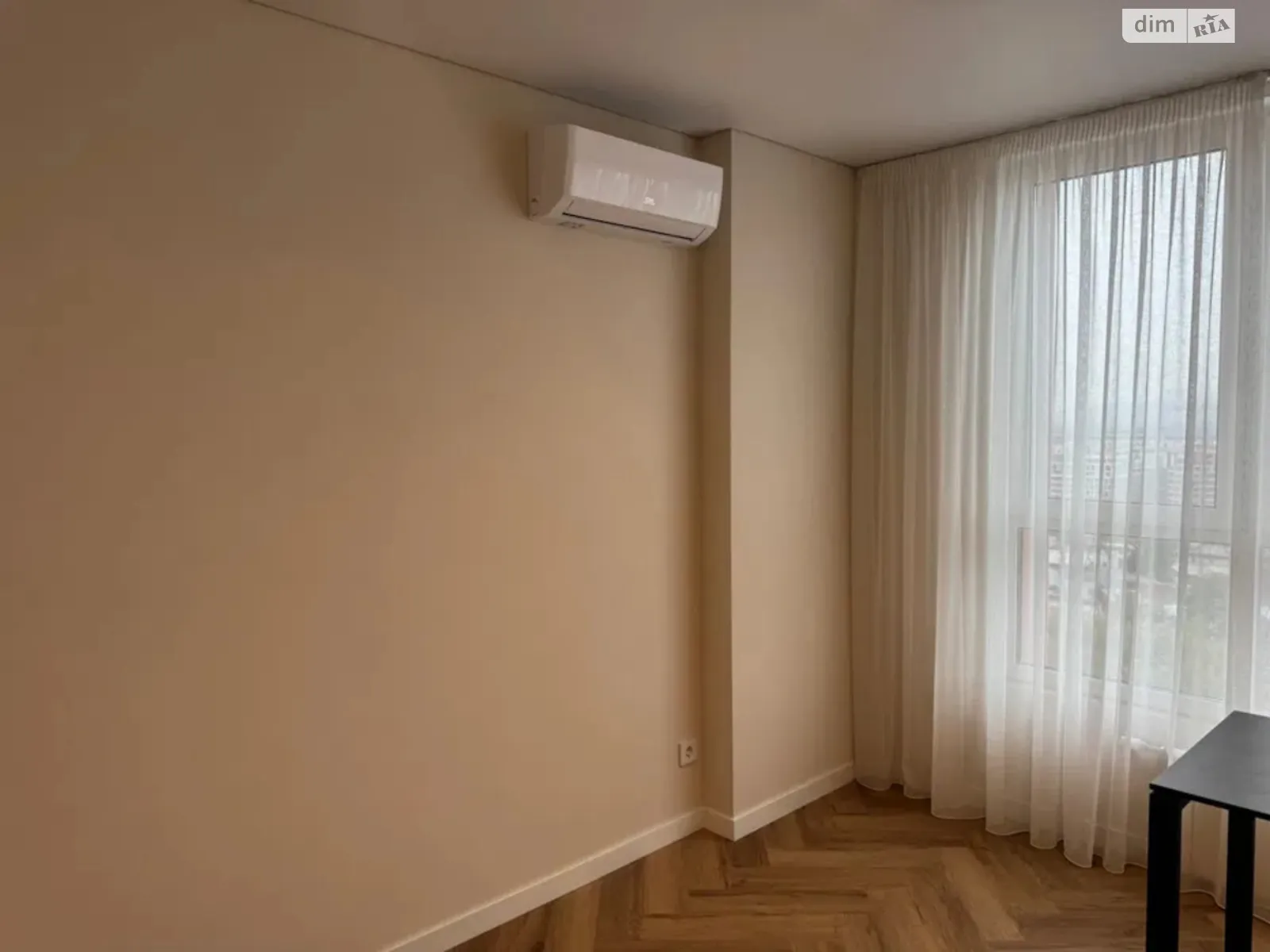 Продается 1-комнатная квартира 40 кв. м в Киеве, ул. Набережно-Рыбальская дорога, 27 - фото 1