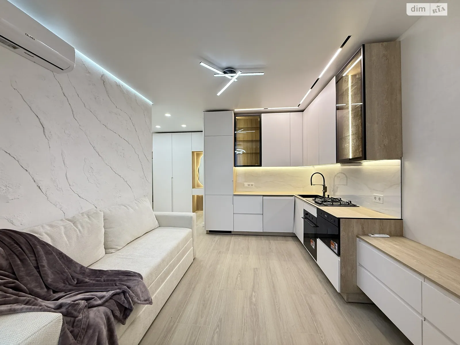 Продается 2-комнатная квартира 67 кв. м в Софиевской Борщаговке, ул. Счастливая, 63 - фото 1