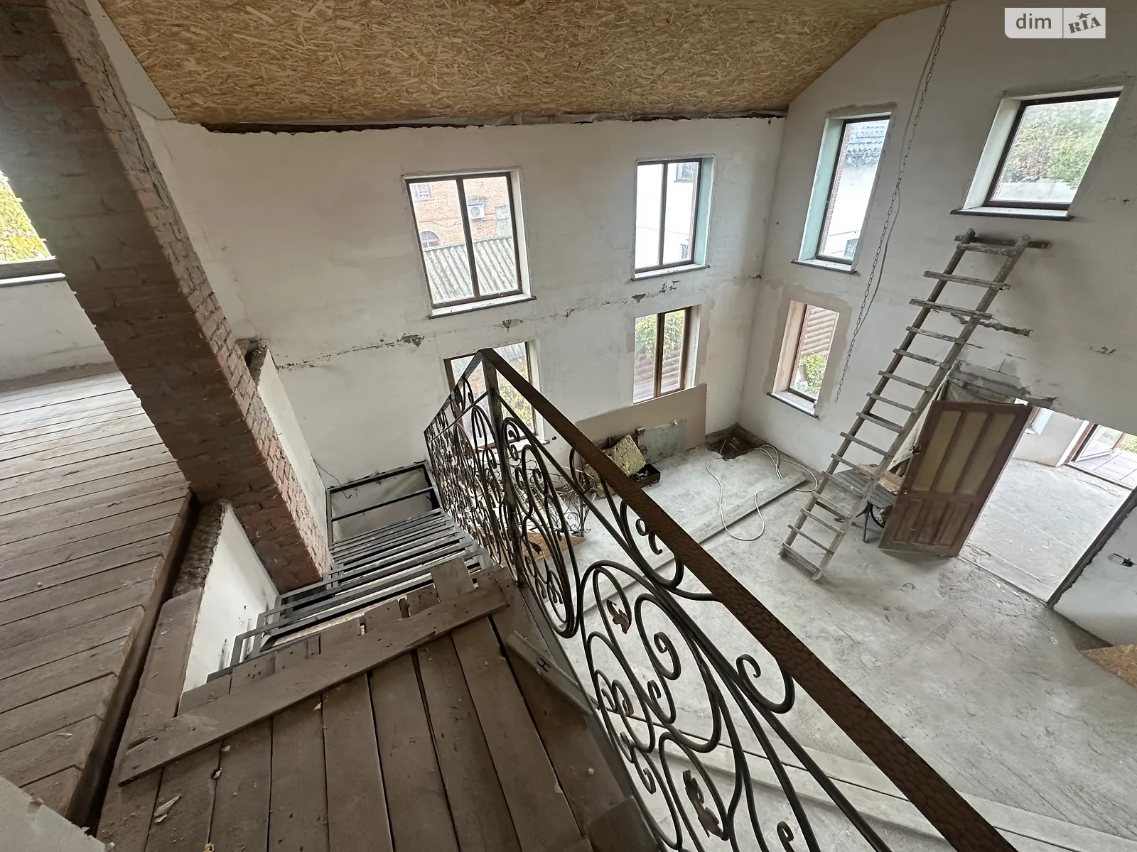 Продается дом на 2 этажа 171 кв. м с бассейном, цена: 1550000 $ - фото 1