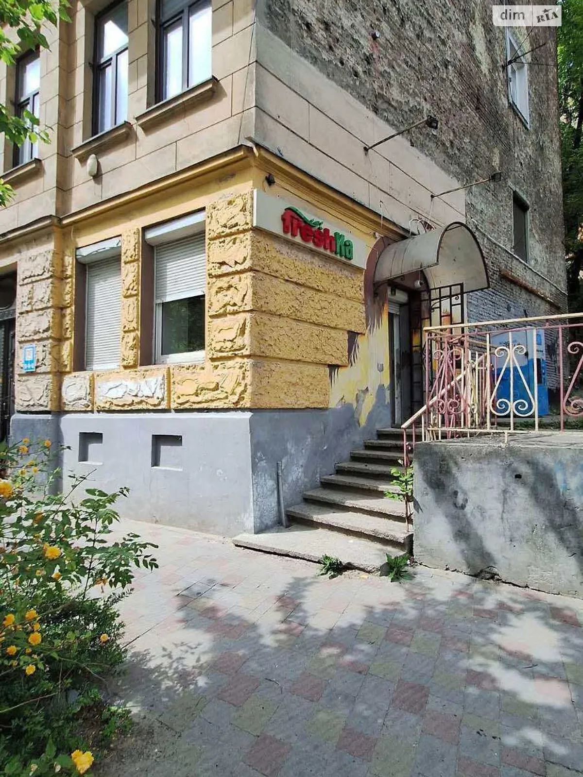 Продається приміщення вільного призначення 23.7 кв. м в 5-поверховій будівлі, цена: 1200000 € - фото 1