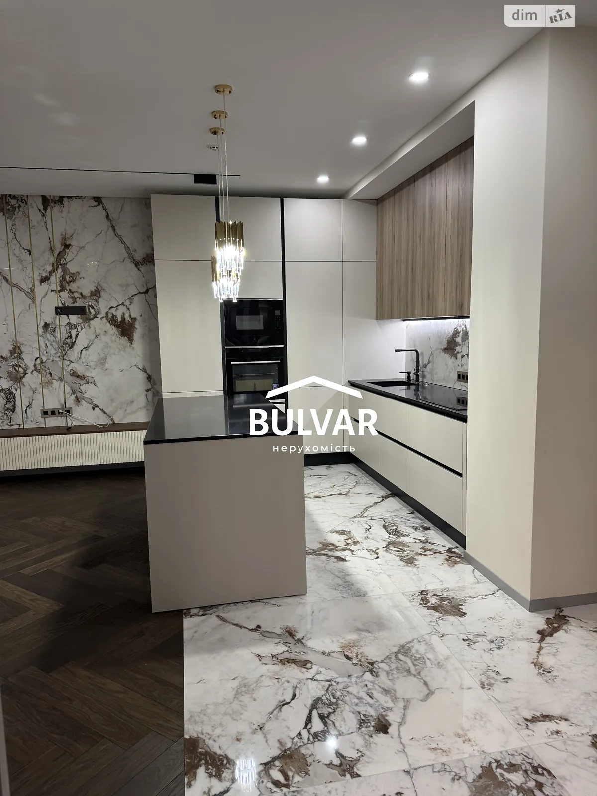 Продається 4-кімнатна квартира 140 кв. м у Харкові, вул. Європейська(Новгородська), 46 - фото 1