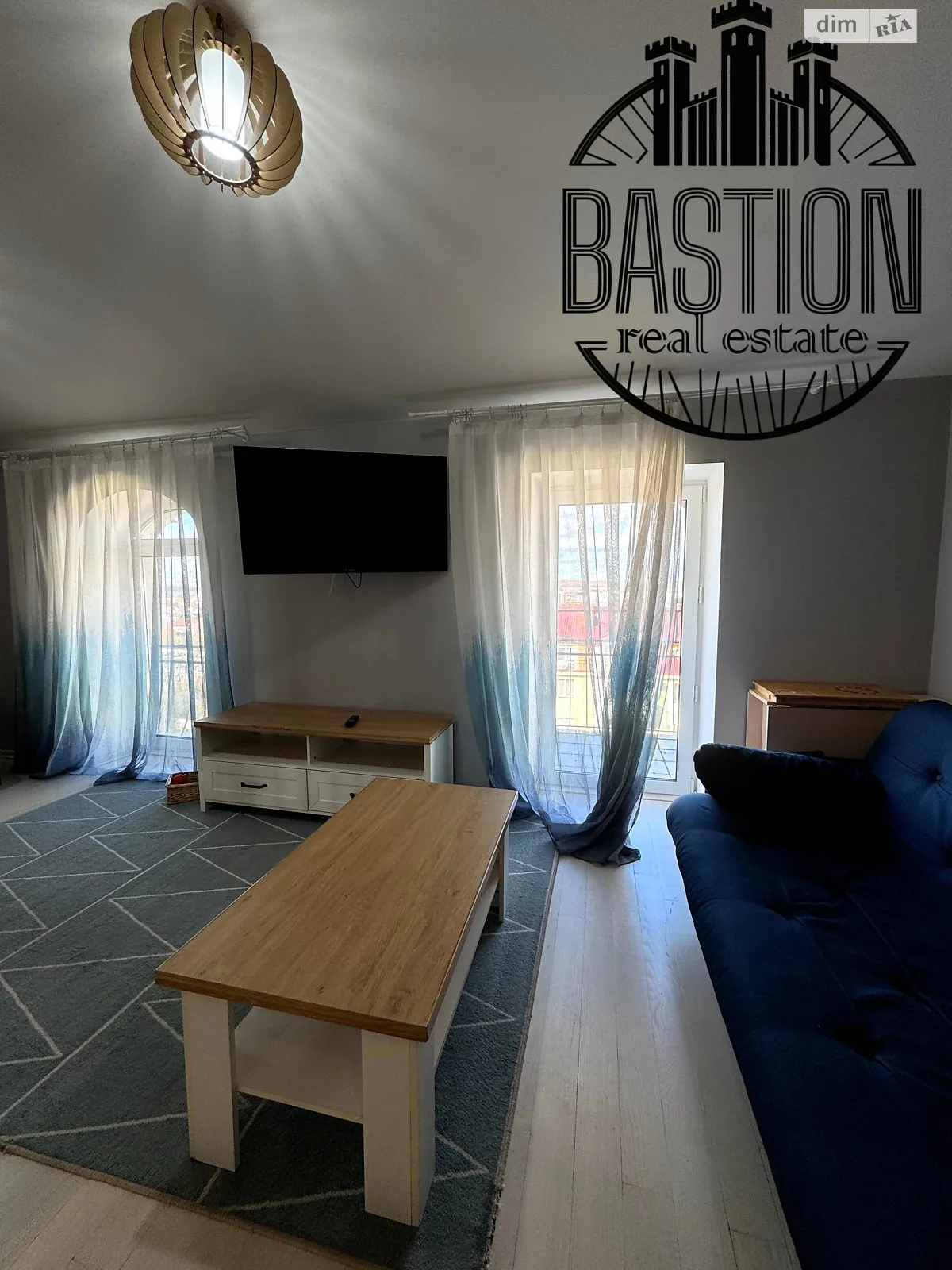 Продается 3-комнатная квартира 75 кв. м в Ивано-Франковске, ул. Гетьмана Ивана Мазепы, 175А корпус 7 - фото 1