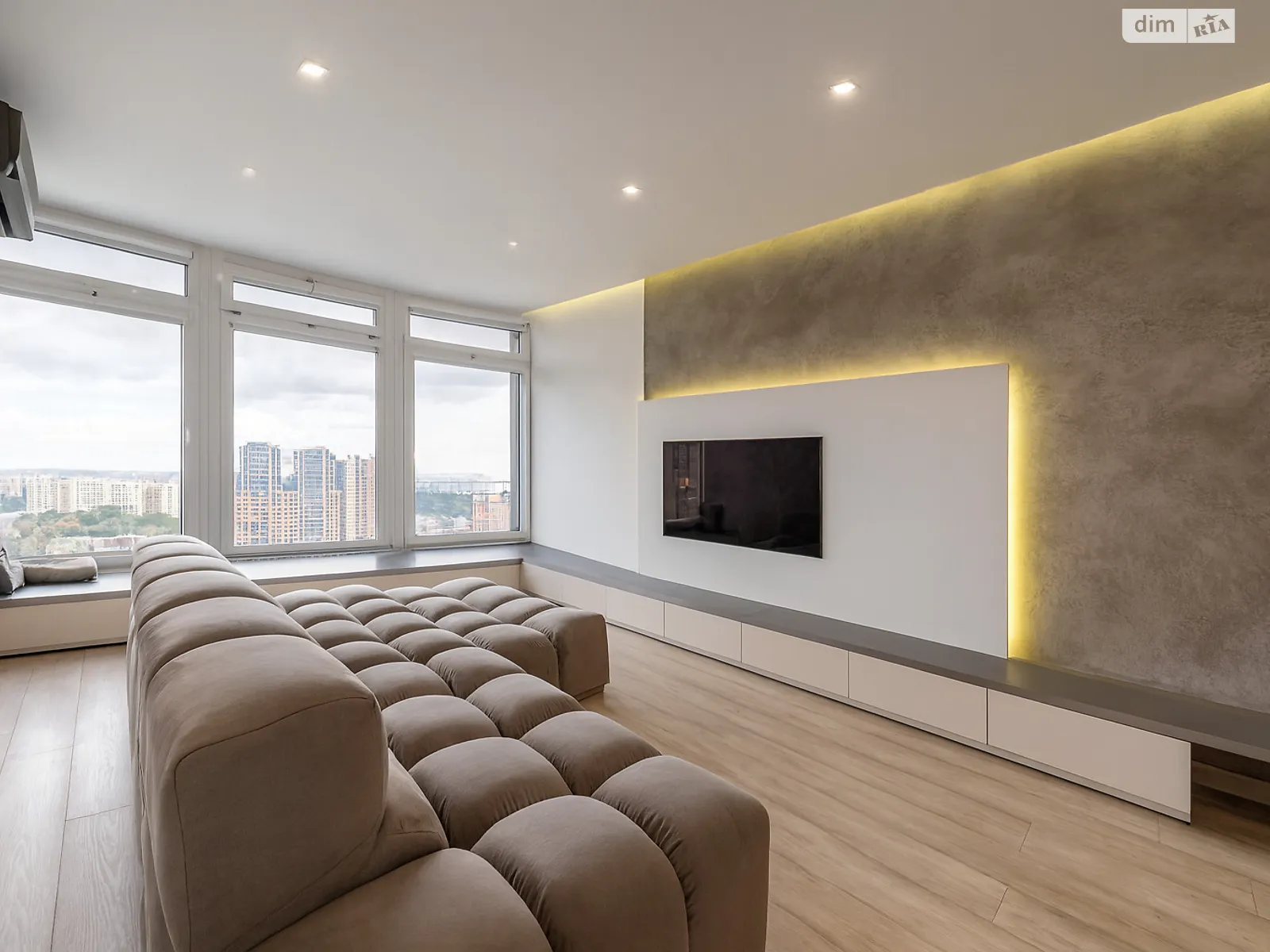 Продается 2-комнатная квартира 84.7 кв. м в Киеве, ул. Михаила Максимовича, 3Г - фото 1