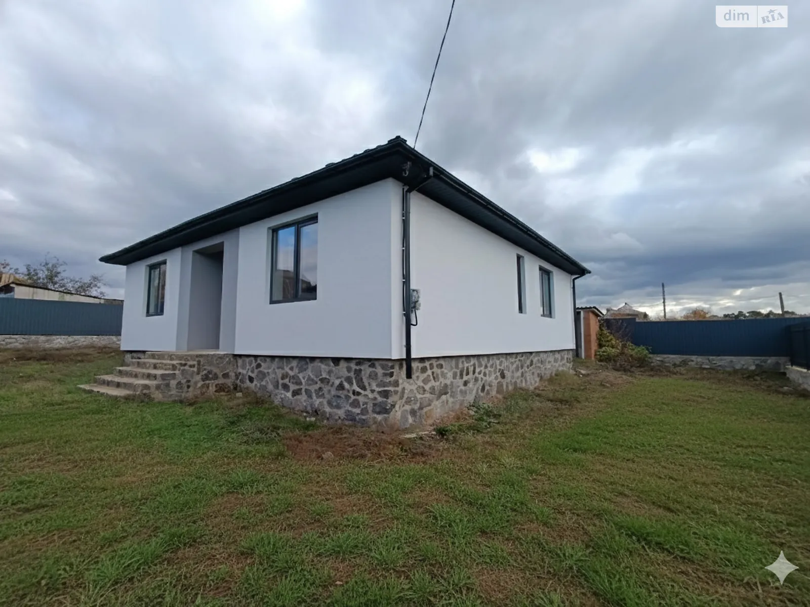 Продается одноэтажный дом 110 кв. м с участком, цена: 65000 $ - фото 1