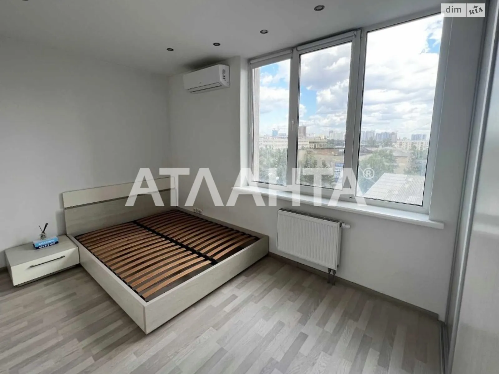 Продается 3-комнатная квартира 58 кв. м в Киеве, ул. Лобановского - фото 1