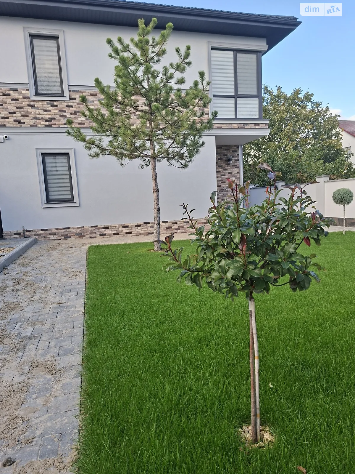 Продается дом на 2 этажа 160 кв. м с камином, цена: 370000 $ - фото 1