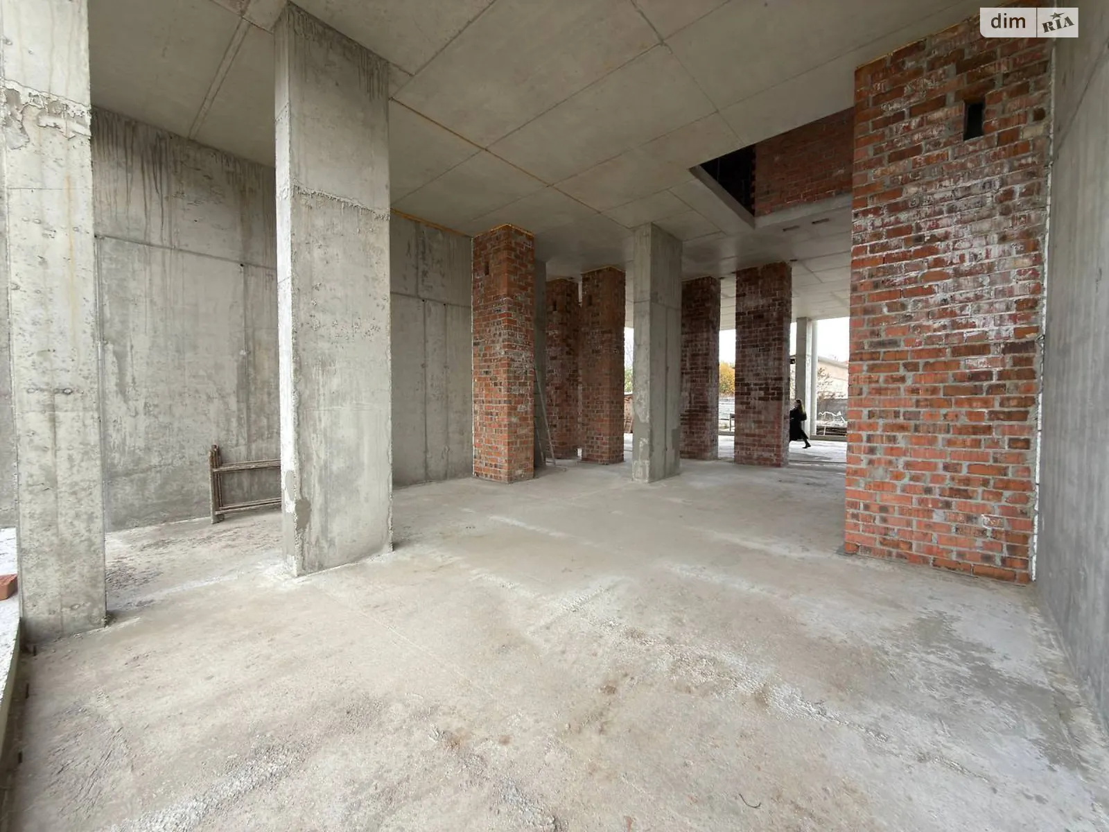 Продается помещения свободного назначения 280 кв. м в 12-этажном здании, цена: 323500 $ - фото 1