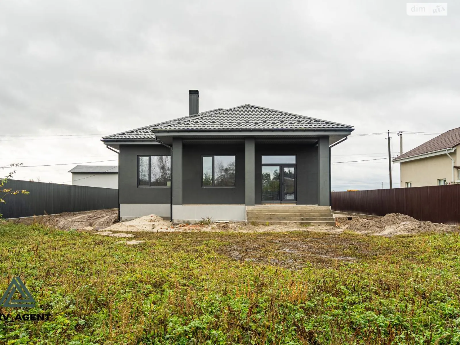 Продається одноповерховий будинок 202 кв. м з банею/сауною, цена: 139000 $ - фото 1