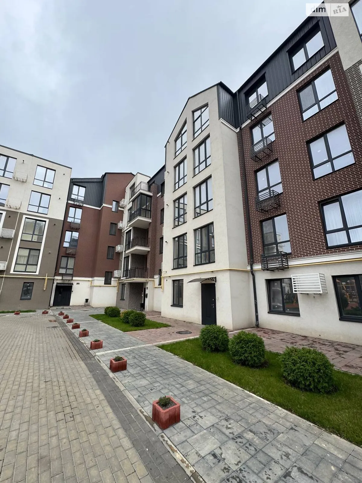 Продается 2-комнатная квартира 49.9 кв. м в Крыжановка, ул. Академика Сахарова - фото 1