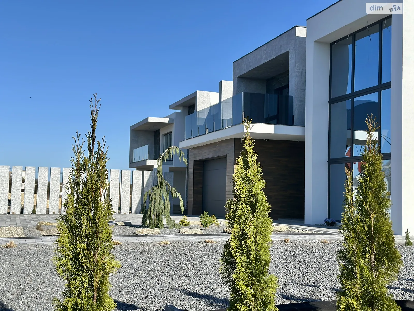 Продается дом на 2 этажа 280 кв. м с террасой, цена: 230000 $ - фото 1