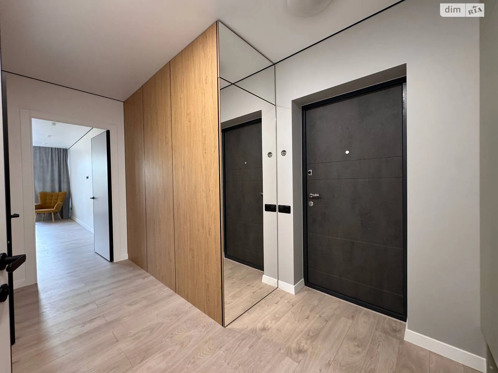 Продается 1-комнатная квартира 57.2 кв. м в Львове, ул. Замарстиновская, 170Б - фото 1