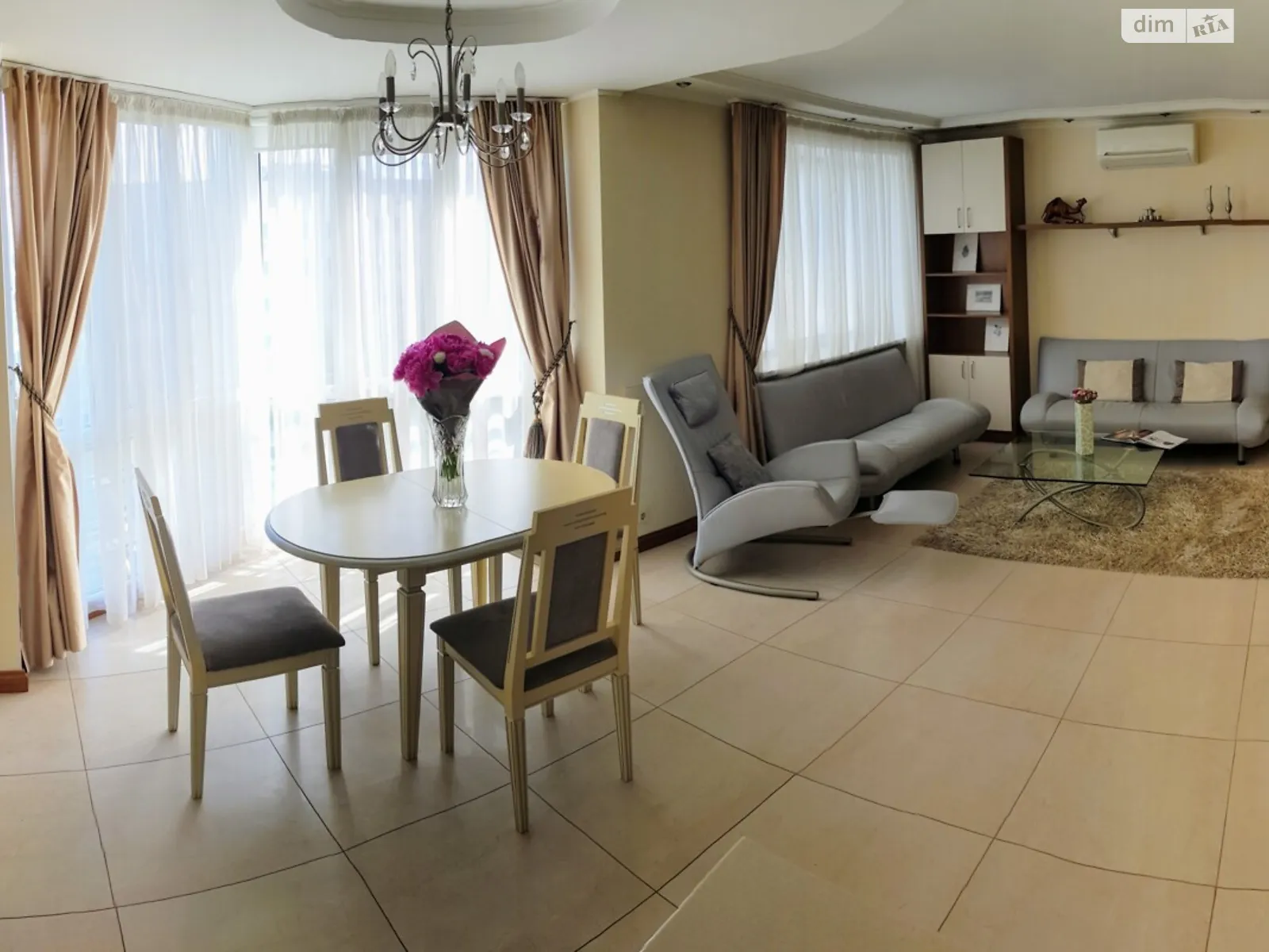 Продается 2-комнатная квартира 65 кв. м в Киеве, бул. Леси Украинки, 10 - фото 1