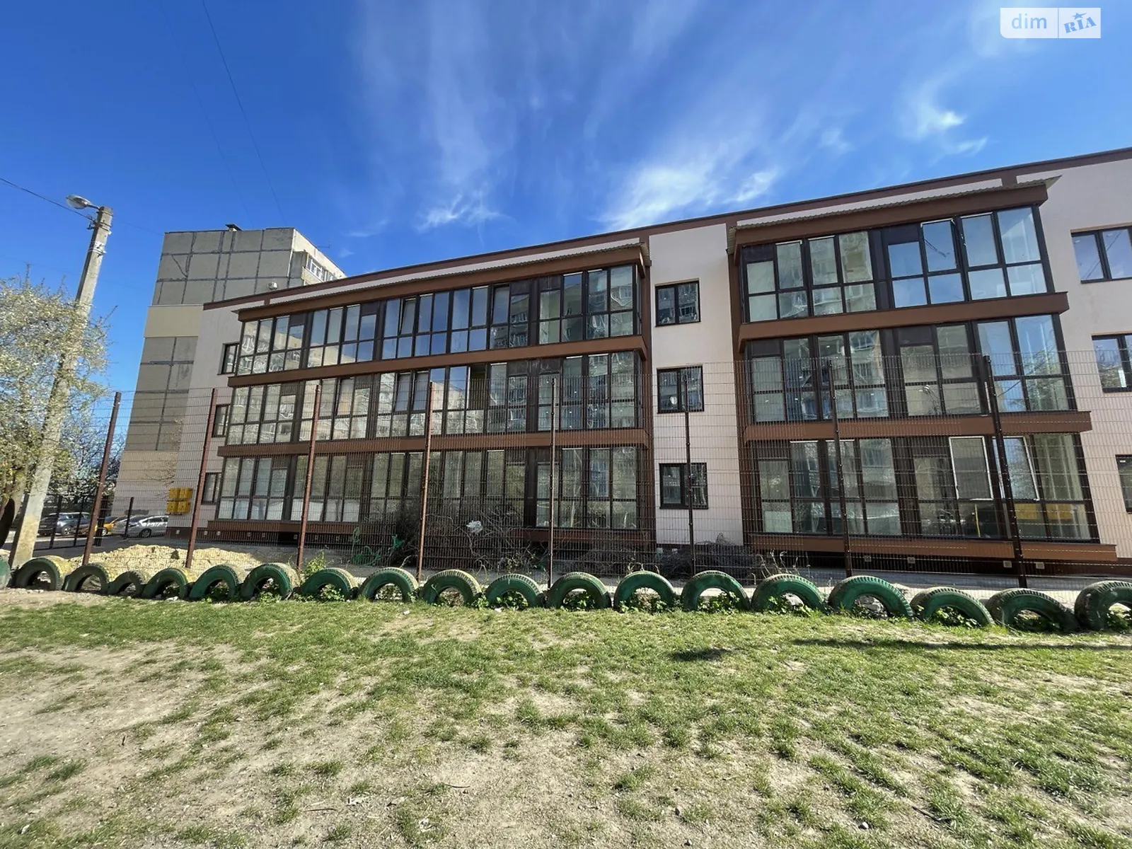 Продается 1-комнатная квартира 48 кв. м в Виннице, ул. Марии Литвиненко-Вольгемут, 46В - фото 1