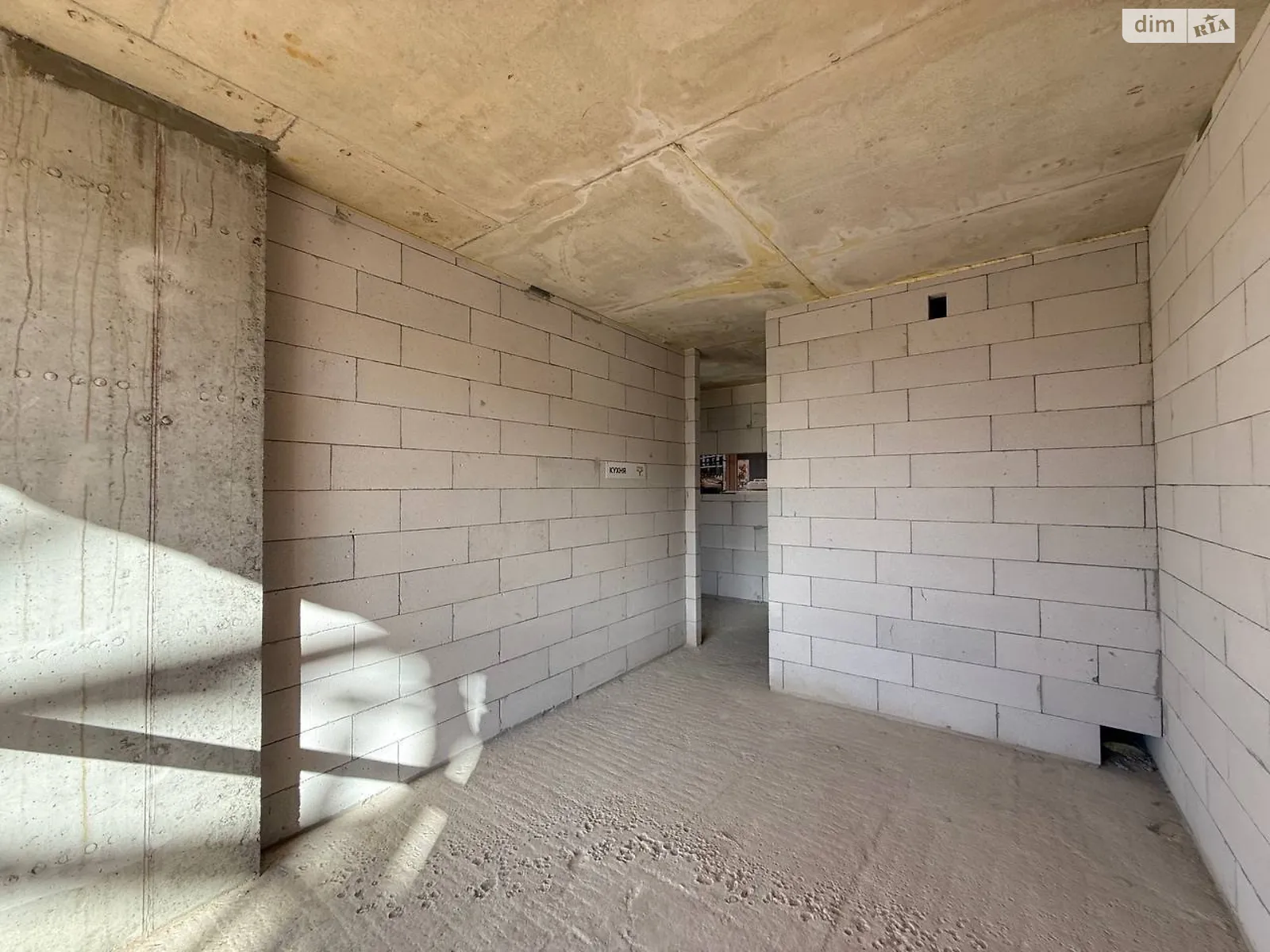 Продается 2-комнатная квартира 56 кв. м в Ивано-Франковске, ул. Национальной Гвардии(Советской Армии), 3 - фото 1