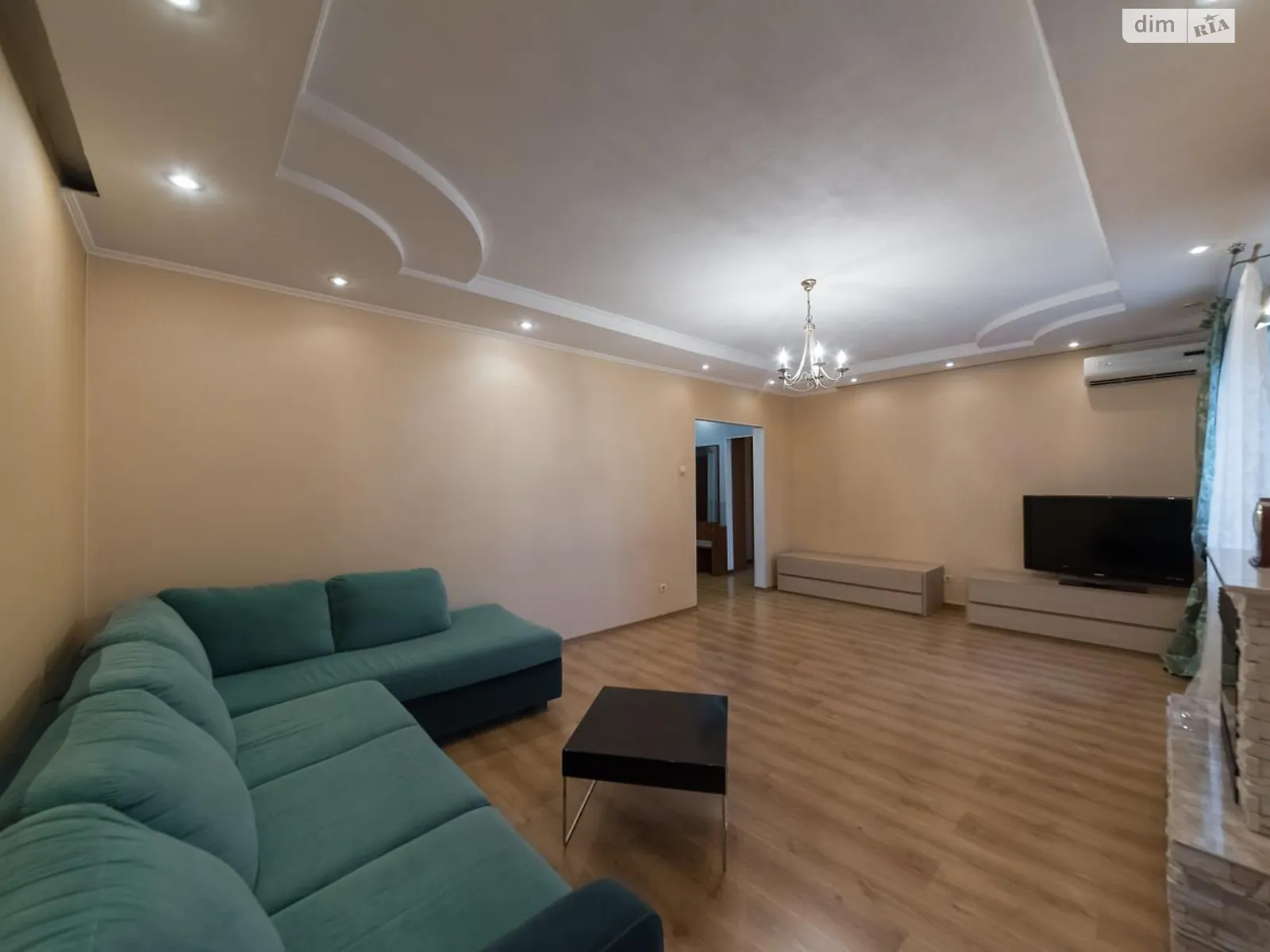 Продается 3-комнатная квартира 100.9 кв. м в Киеве, ул. Анны Ахматовой, 43 - фото 1