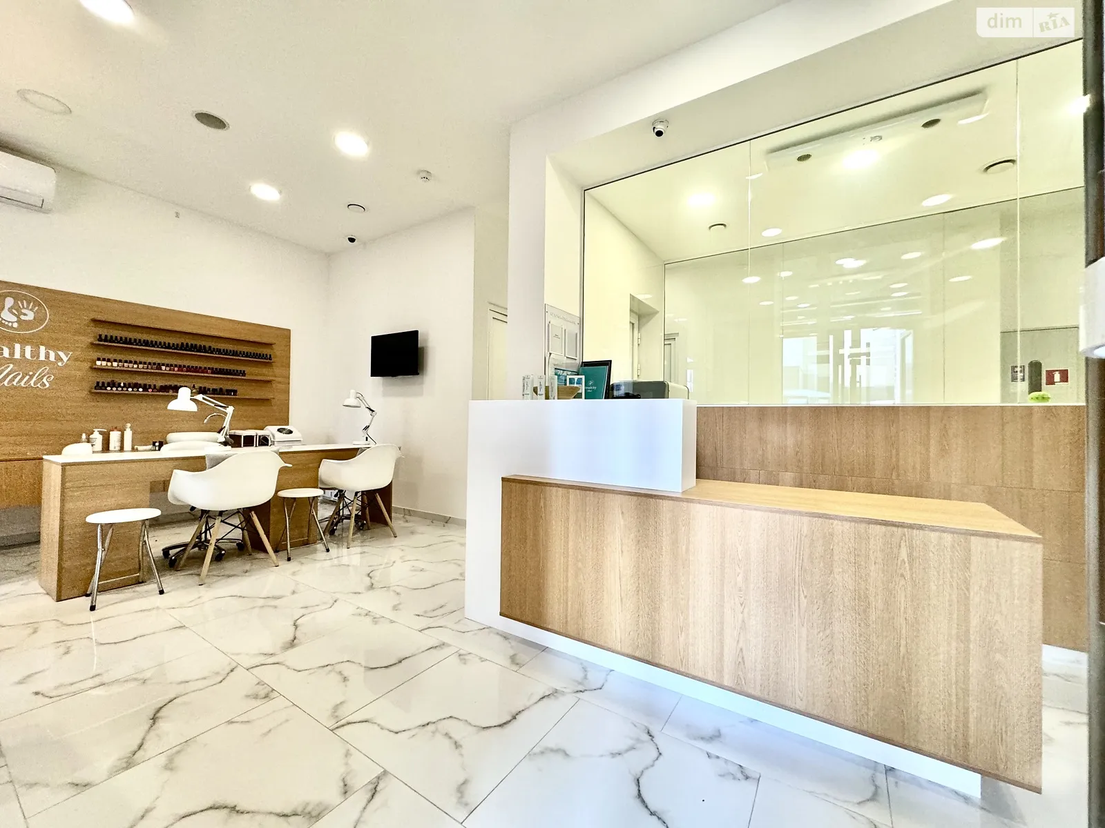 Продается помещения свободного назначения 81.6 кв. м в 28-этажном здании, цена: 255000 $ - фото 1