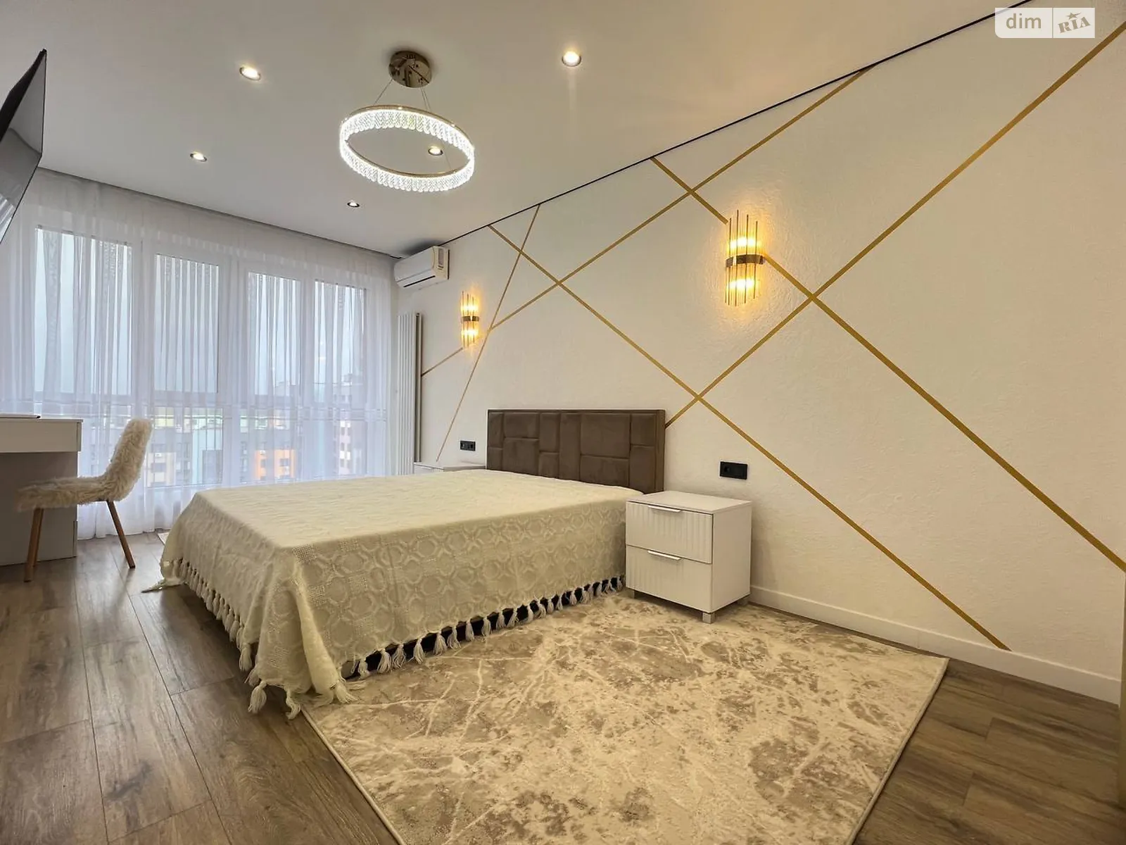 Сдается в аренду 1-комнатная квартира 40 кв. м в Ровно, ул. Студенческая, 34 - фото 1