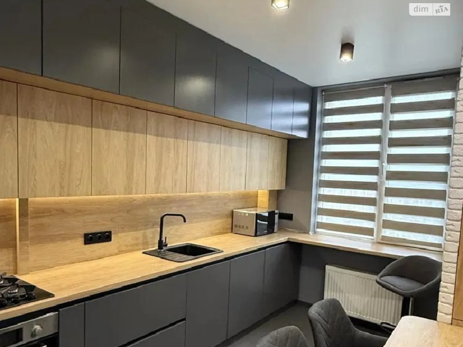 Продається 1-кімнатна квартира 43 кв. м у Львові, вул. Бігова - фото 1