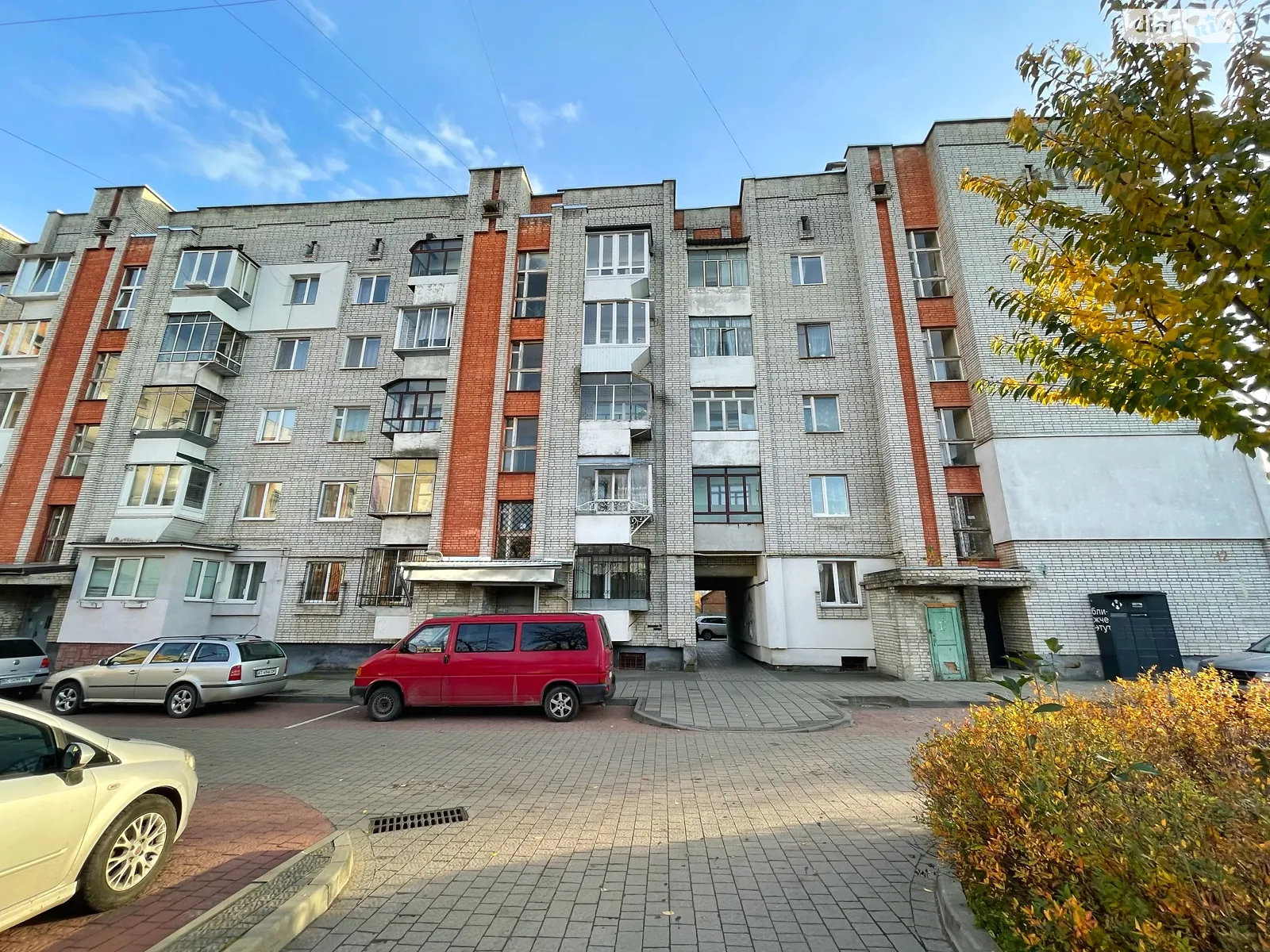 Продается 1-комнатная квартира 39 кв. м в Львове, ул. Крестьянская - фото 1