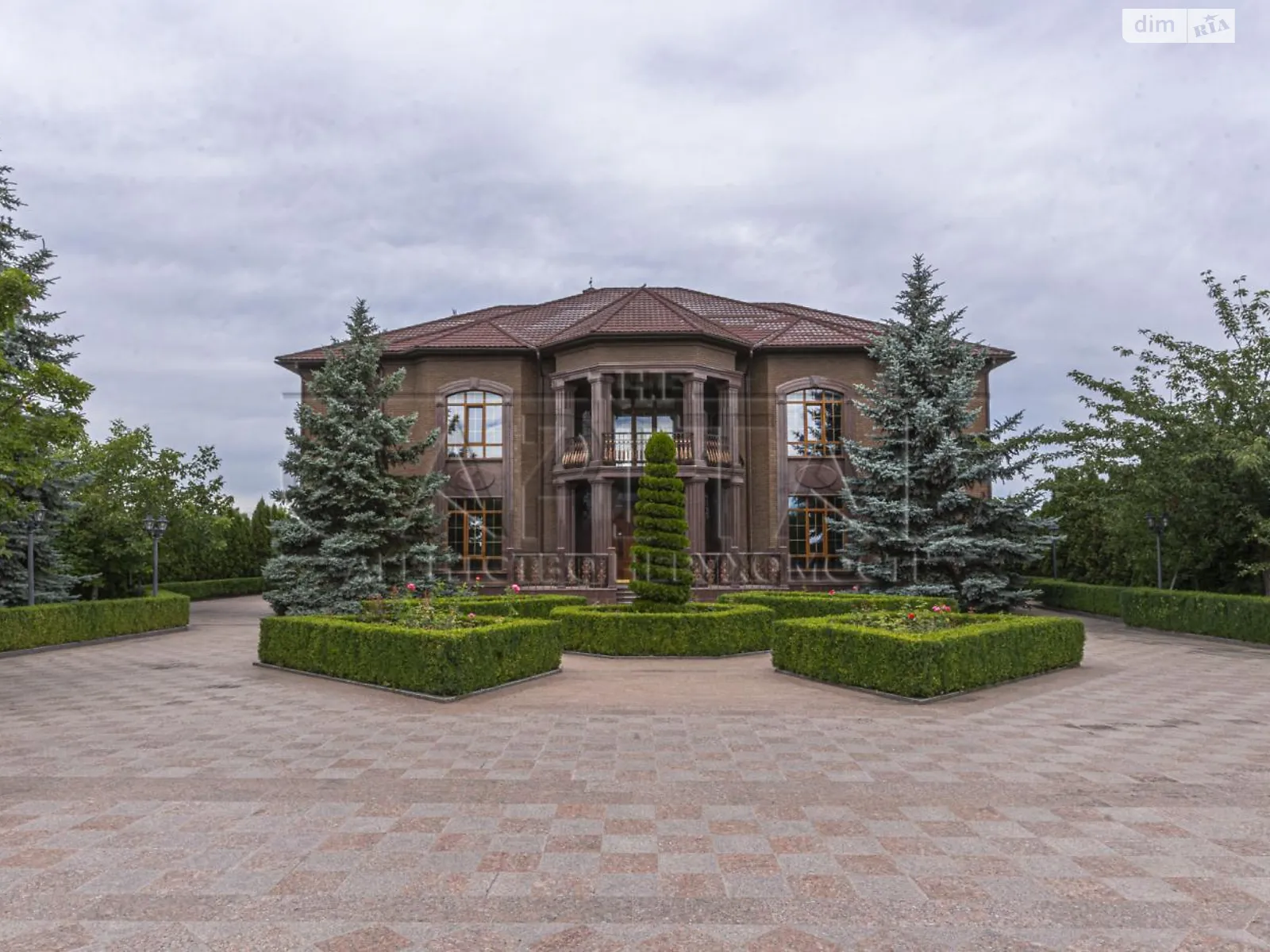 Продается дом на 2 этажа 503.3 кв. м с бассейном, цена: 1750000 $ - фото 1