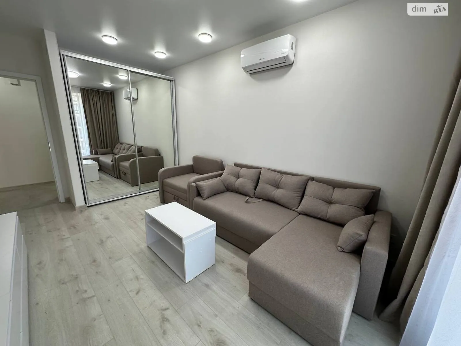 Продається 2-кімнатна квартира 38.8 кв. м у Чорноморську, вул. Лазурна(Гайдара) - фото 1