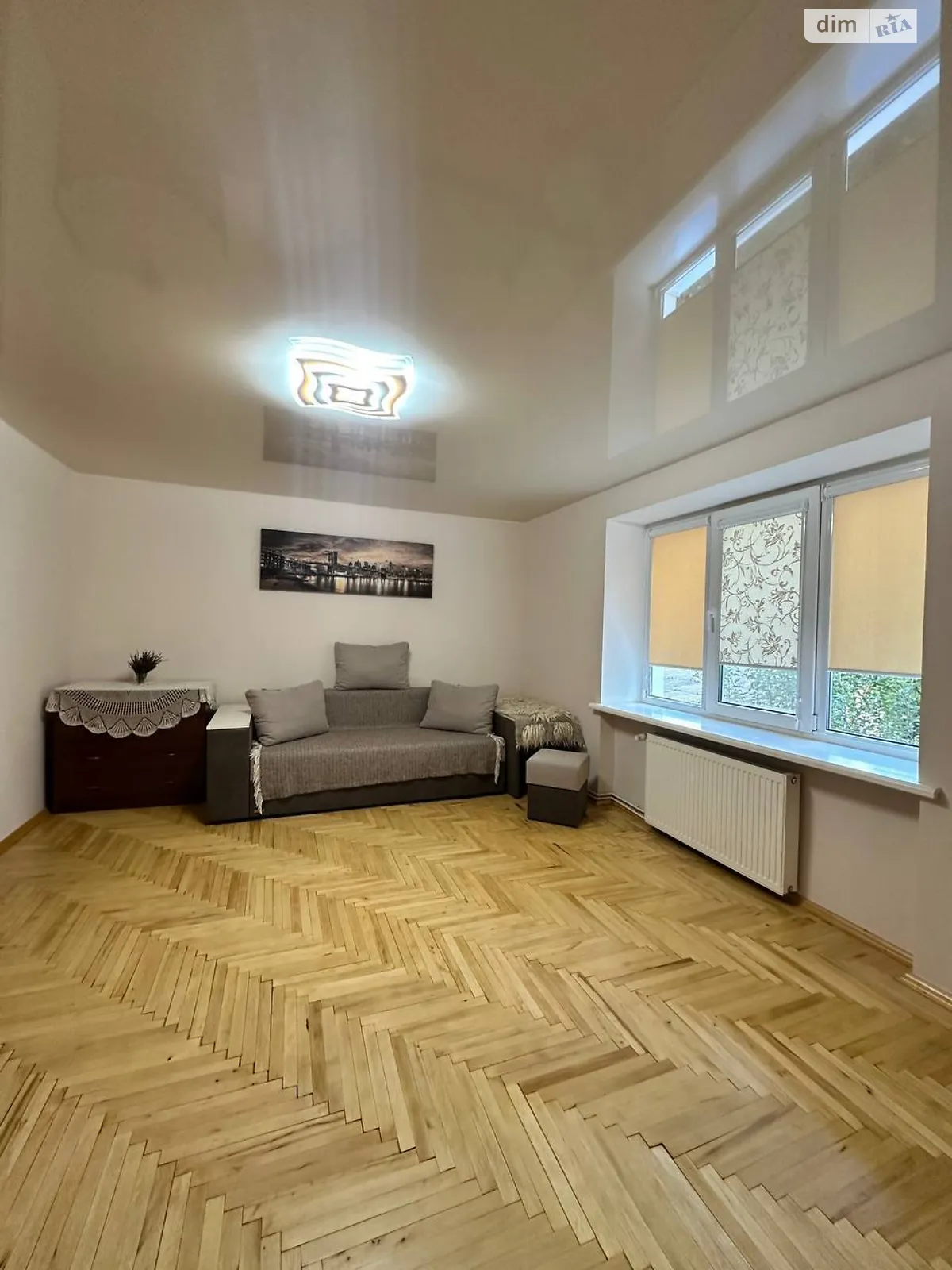 Продается 3-комнатная квартира 77.5 кв. м в Ивано-Франковске, ул. Родниковая, 10 - фото 1