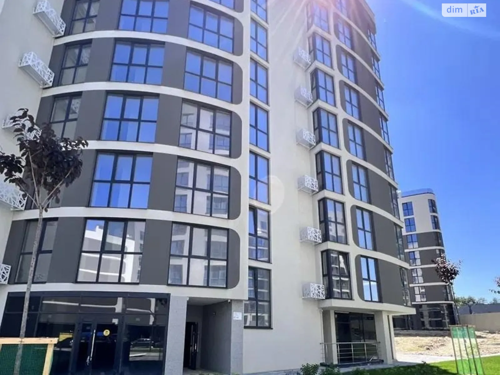 Продается 1-комнатная квартира 45 кв. м в Львове, ул. Кульпарковская - фото 1