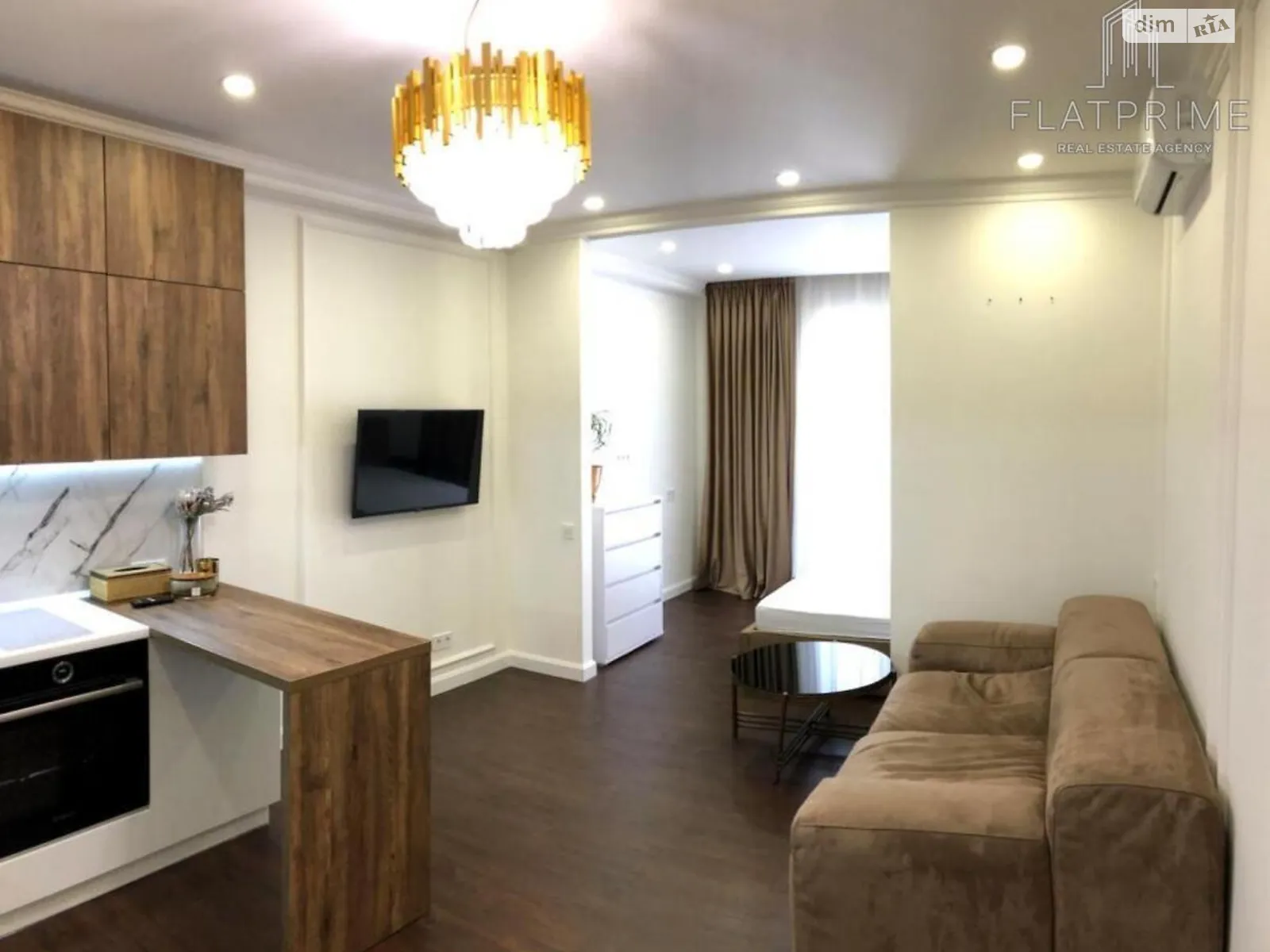 Продается 1-комнатная квартира 40 кв. м в Киеве, ул. Михаила Максимовича, 26Б - фото 1