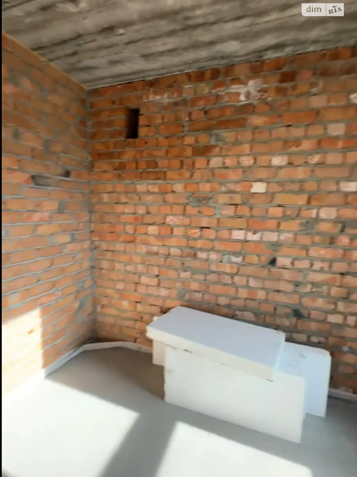 Продається 1-кімнатна квартира 40 кв. м у Гостомелі, вул. Мирна, 3Д - фото 1