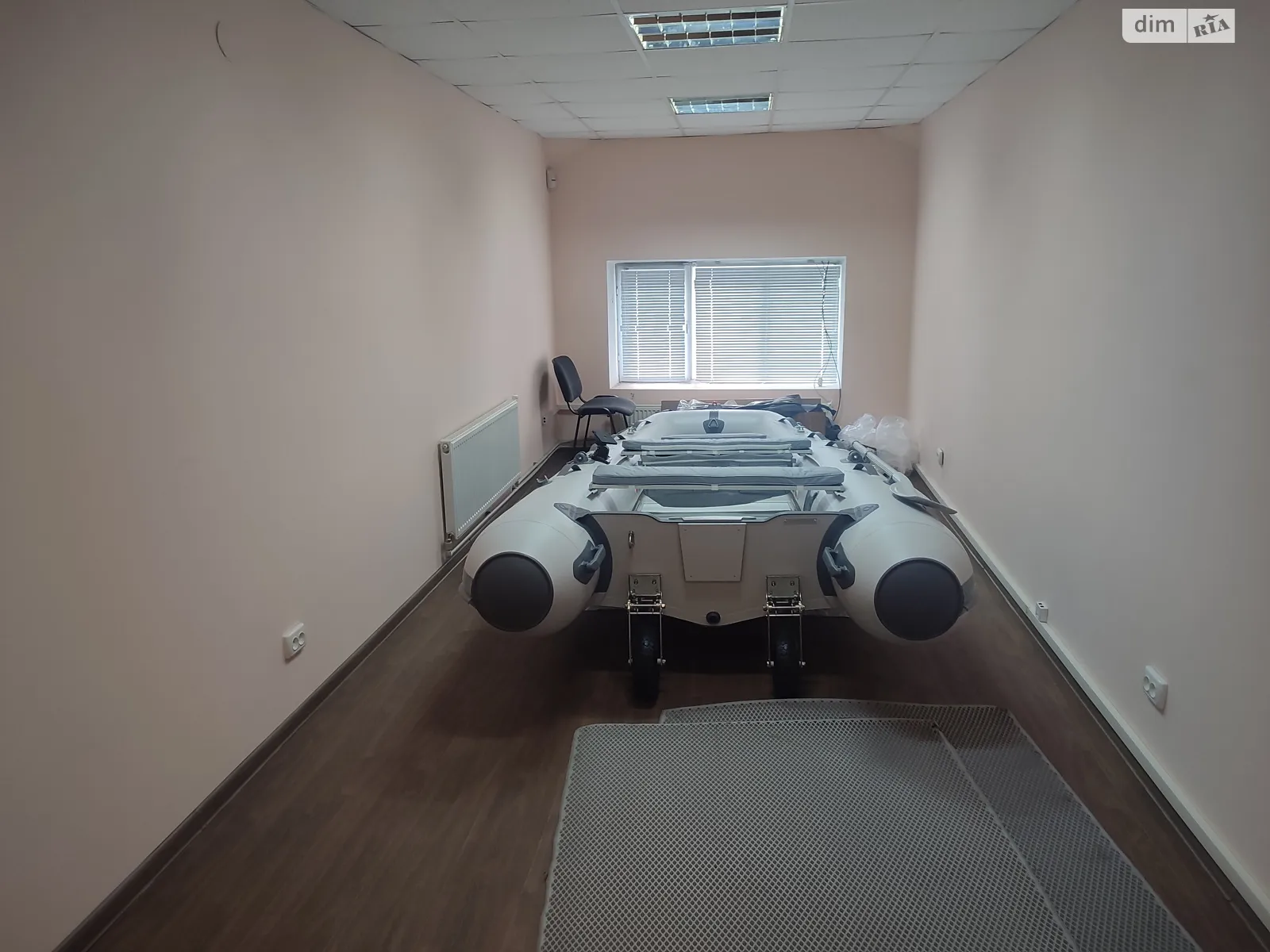 Сдается в аренду офис 20 кв. м в бизнес-центре, цена: 3600 $ - фото 1