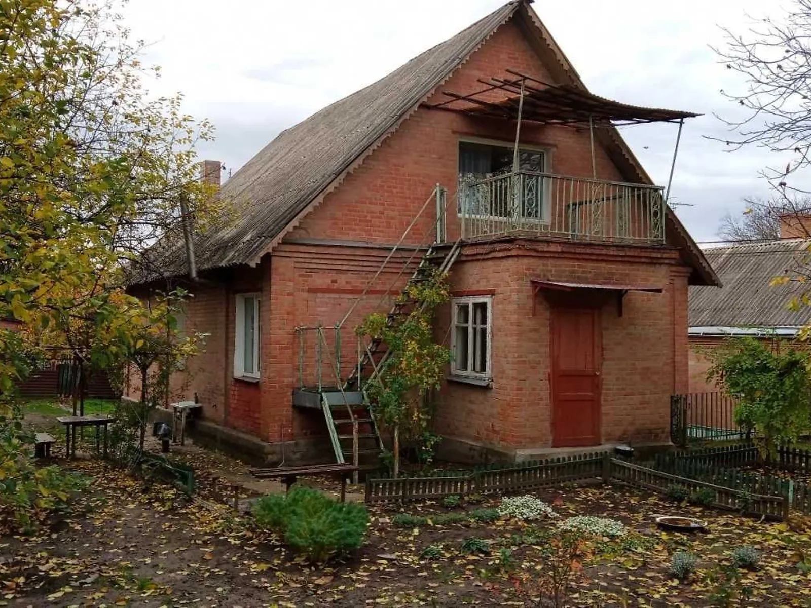 Продается дом на 2 этажа 205 кв. м с беседкой, цена: 80000 $ - фото 1