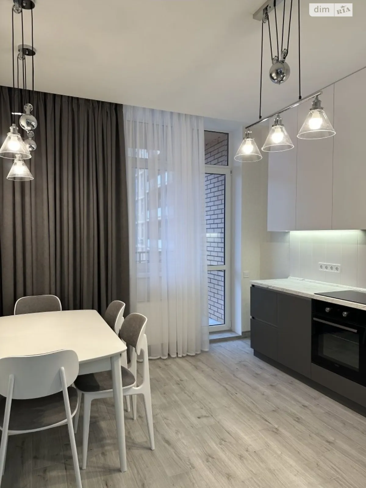 Сдается в аренду 1-комнатная квартира 62 кв. м в Одессе, плато Аркадийское(Гагаринское), 9 - фото 1