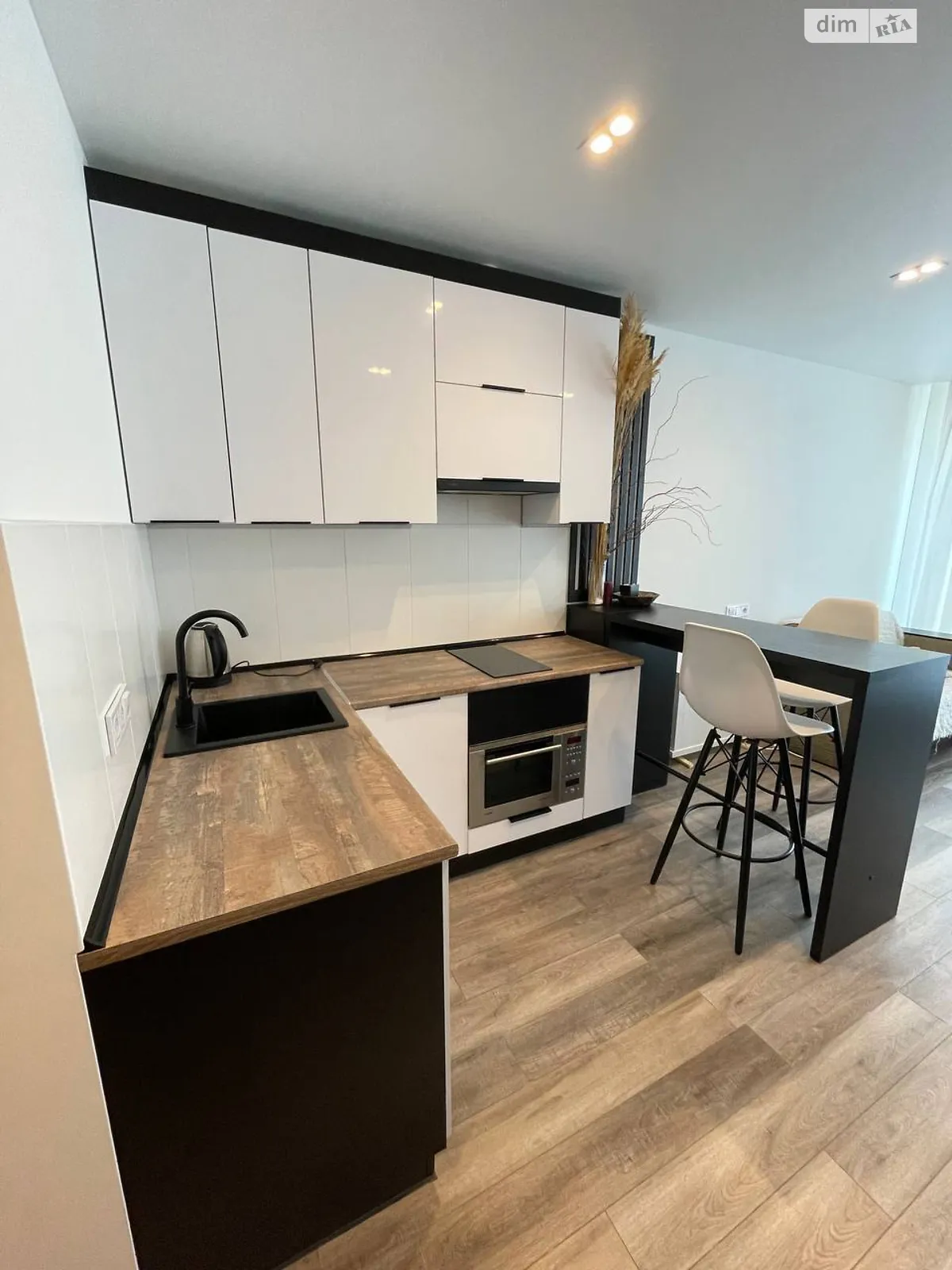 Сдается в аренду 1-комнатная квартира 25.5 кв. м в Львове, ул. Трускавецкая, 2Г - фото 1