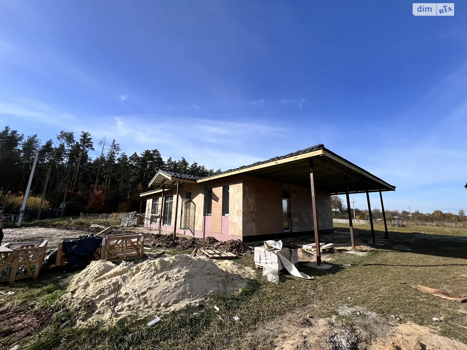 Продается одноэтажный дом 130 кв. м с баней/сауной, цена: 160000 $ - фото 1