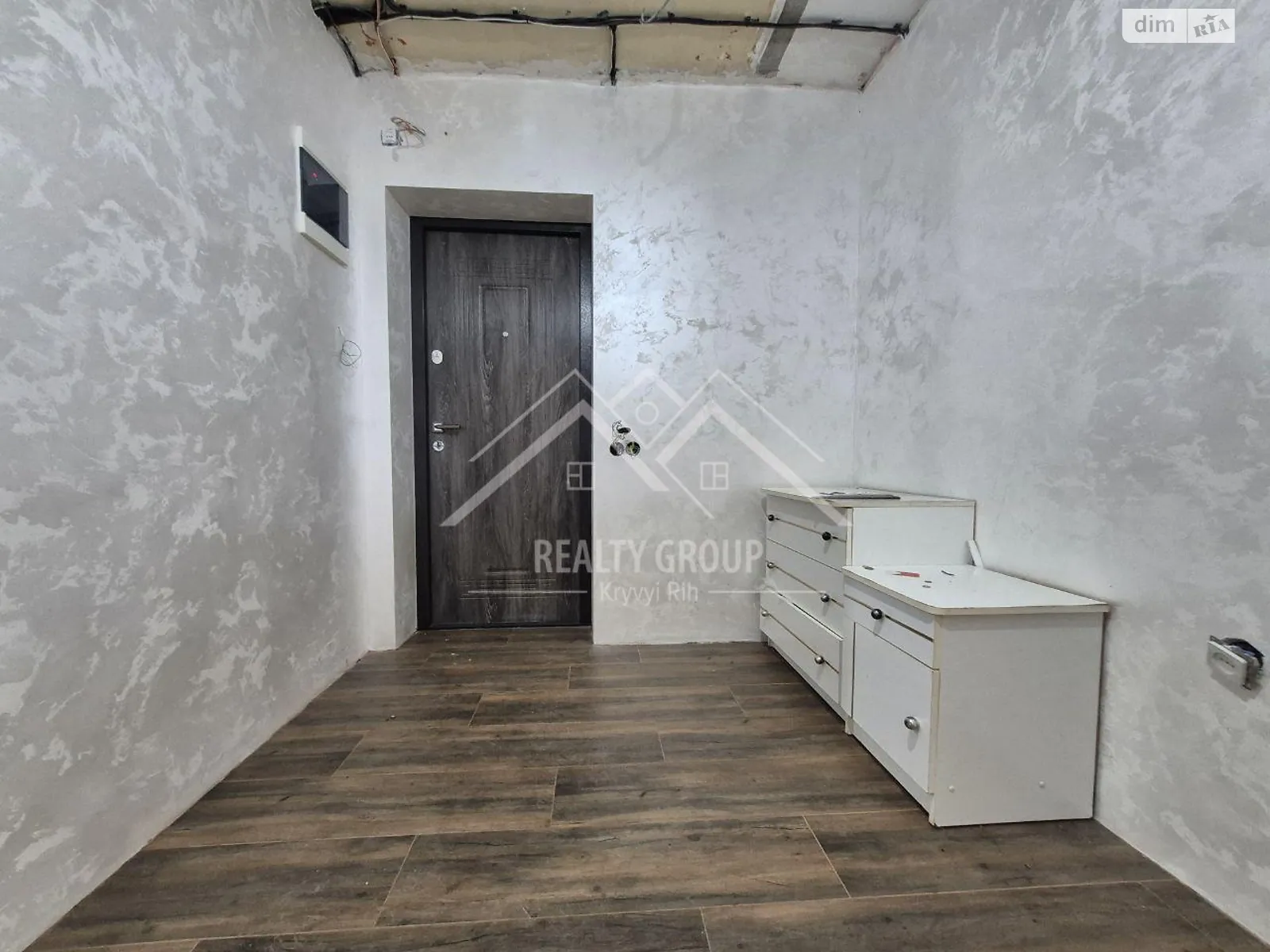 Продается 3-комнатная квартира 62.24 кв. м в Кривом Роге, ул. Кропивницкого - фото 1