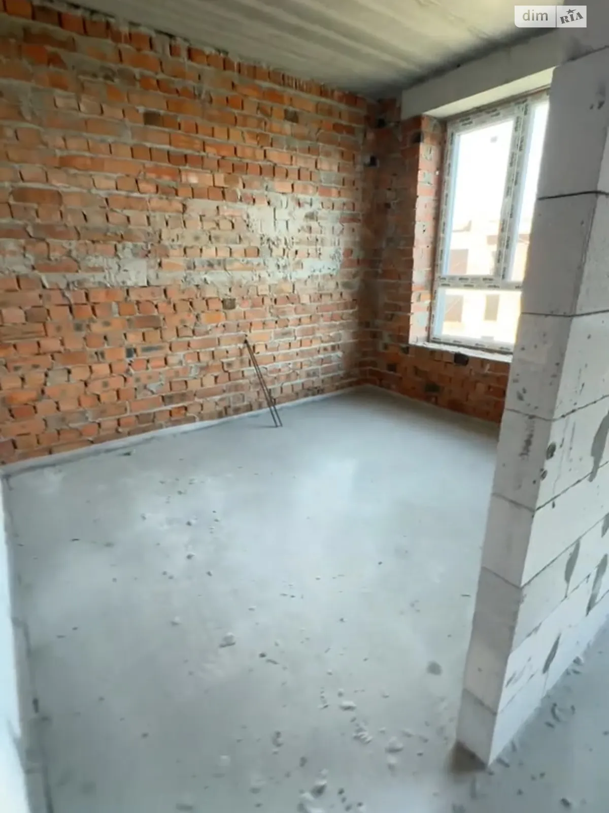 Продається 2-кімнатна квартира 41 кв. м у Гостомелі, вул. Мирна, 3Б - фото 1