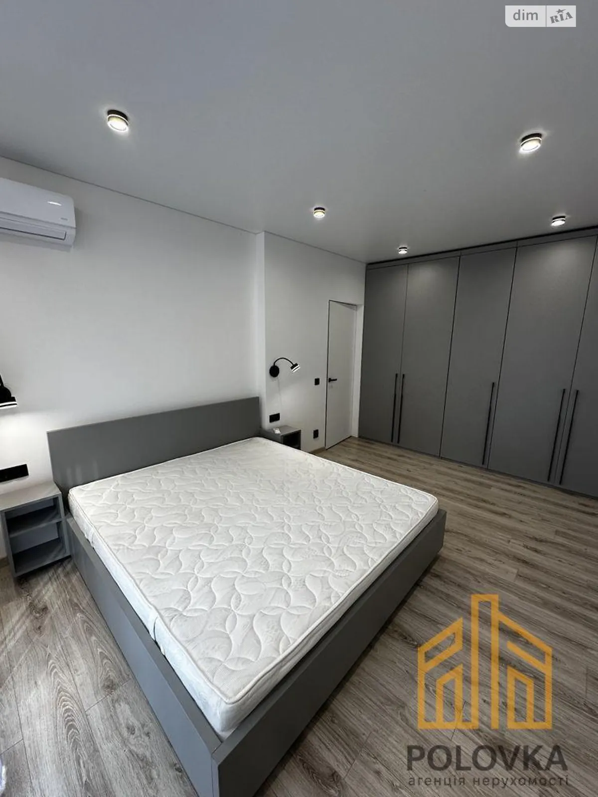 Продается 1-комнатная квартира 44.8 кв. м в Ужгороде, ул. Климента Тимирязева, 18 - фото 1