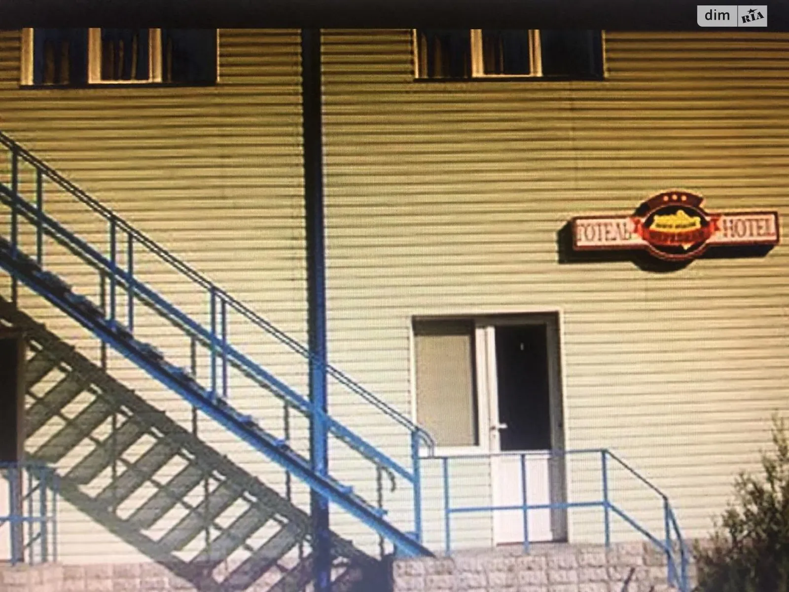 Продається приміщення вільного призначення 742 кв. м в 3-поверховій будівлі, цена: 550000 $ - фото 1