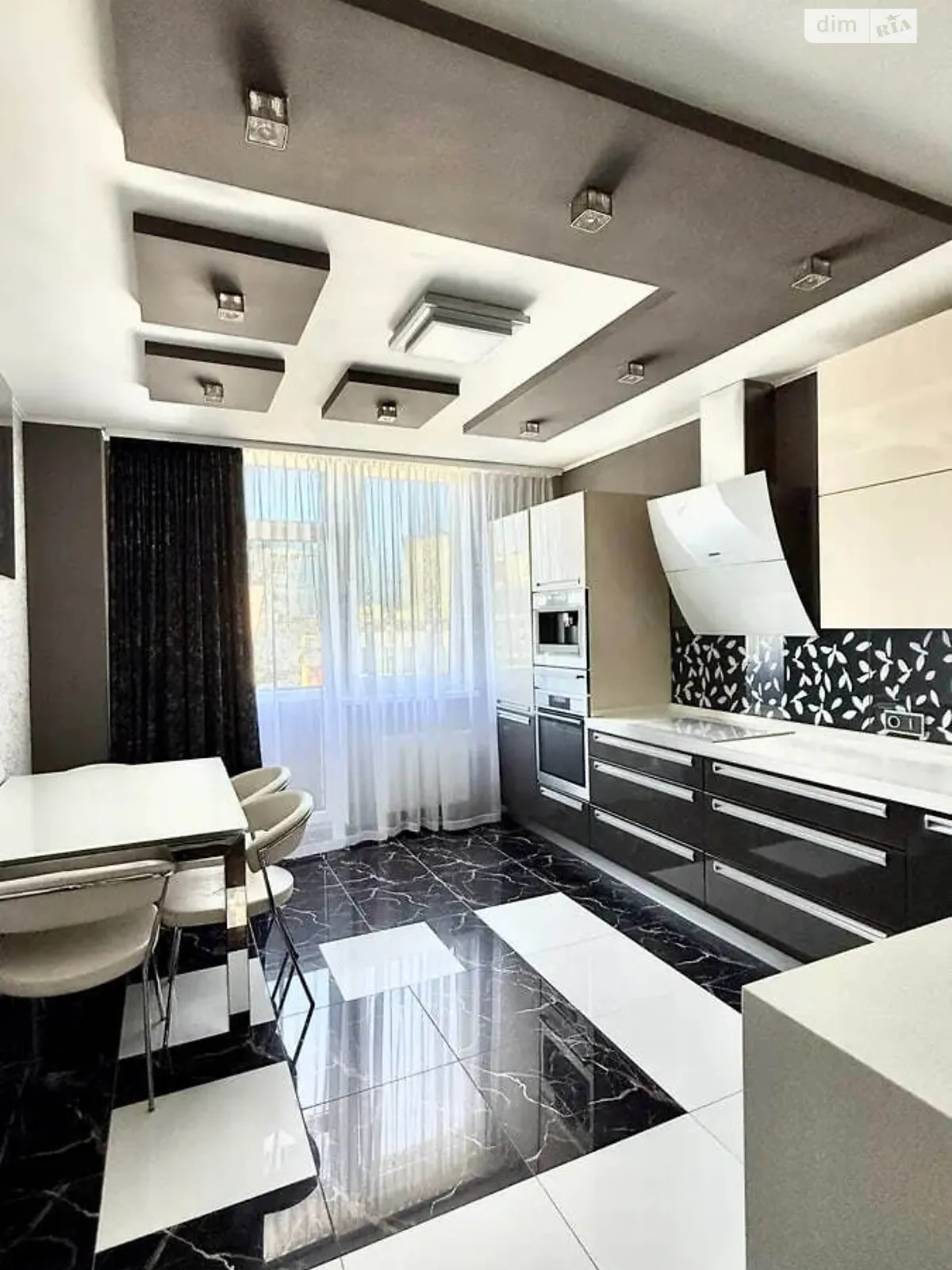 Продается 4-комнатная квартира 133.5 кв. м в Киеве, ул. Юлии Здановской(Ломоносова), 75А - фото 1