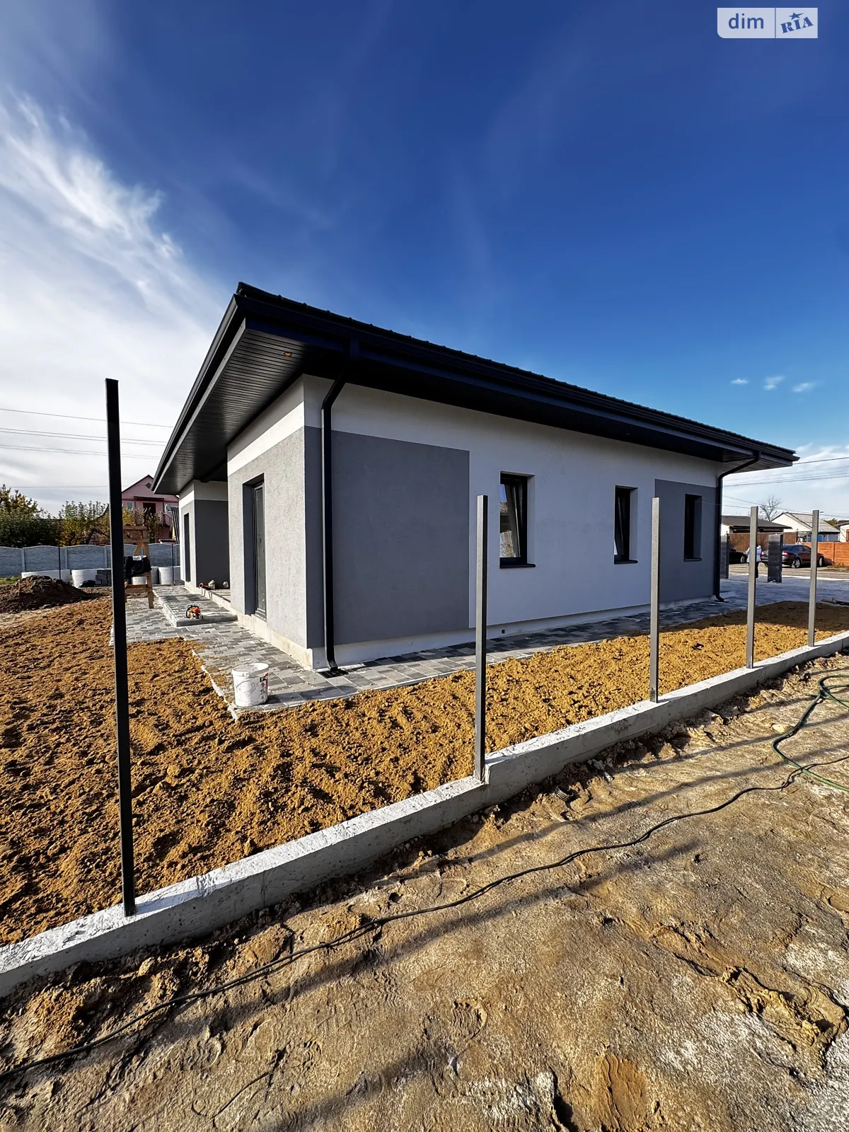 Продается одноэтажный дом 130 кв. м с балконом, цена: 93000 $ - фото 1