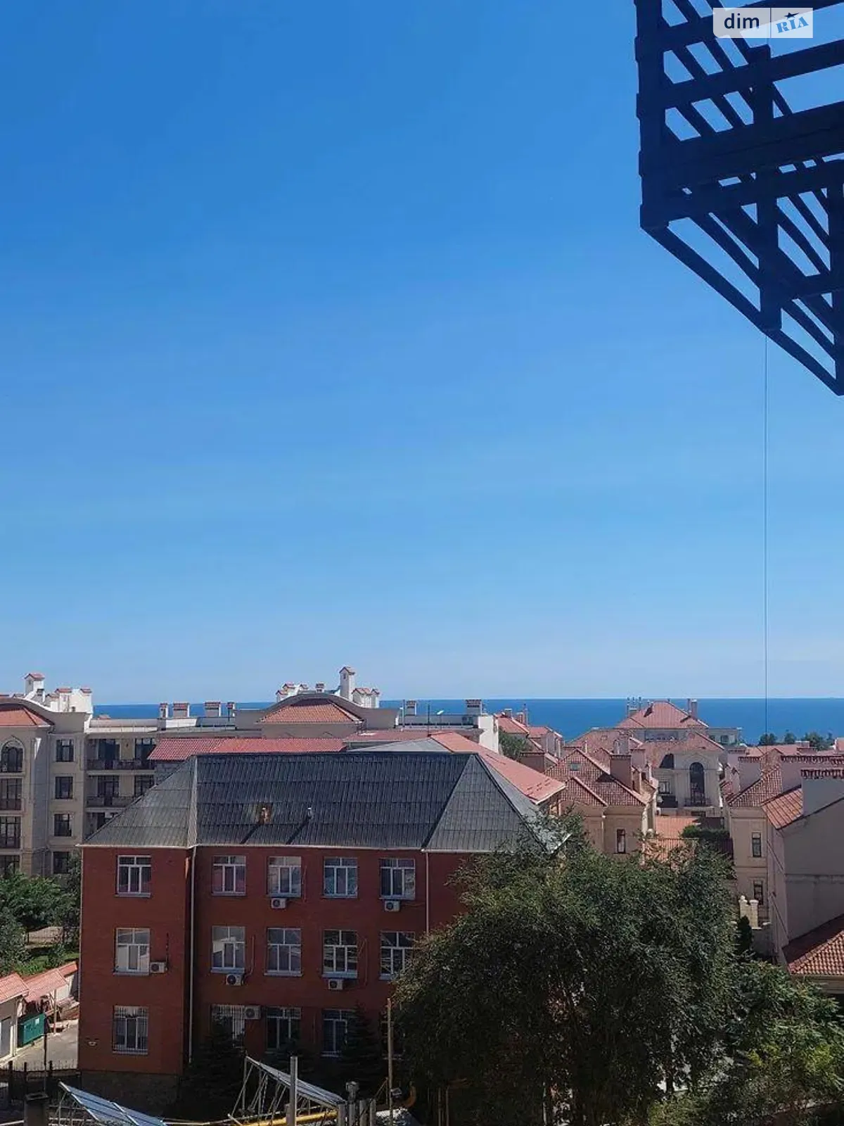 Продается 1-комнатная квартира 45 кв. м в Одессе, пер. Курортный, 2 - фото 1