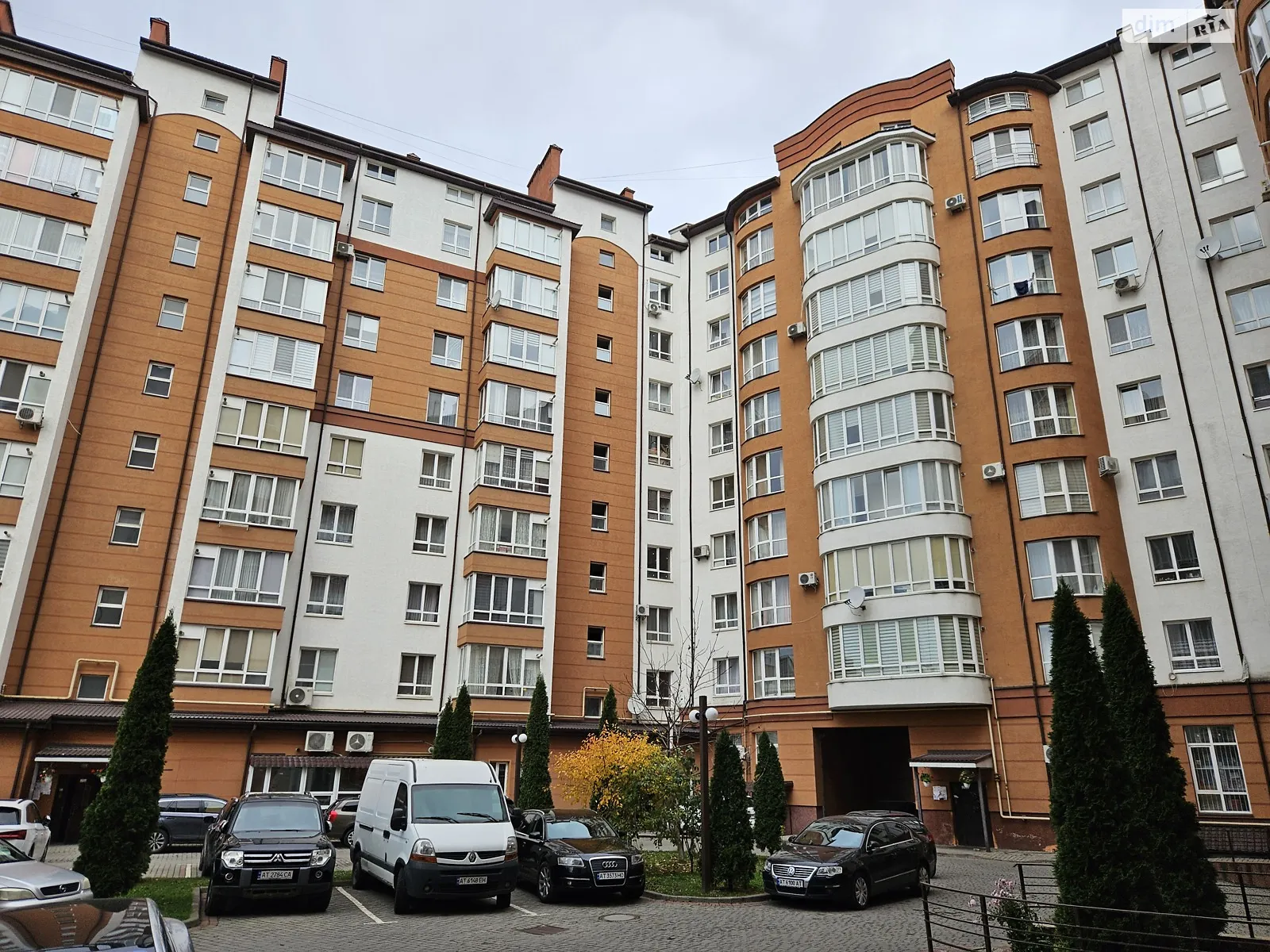 Продается 3-комнатная квартира 83.4 кв. м в Ивано-Франковске, пл. Европейская, 3 - фото 1