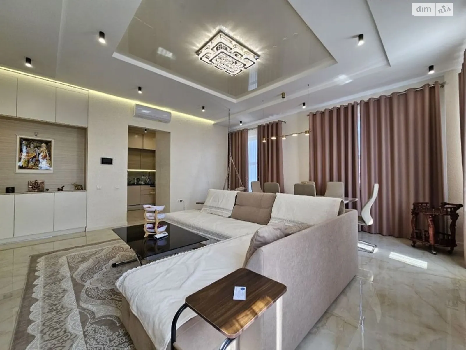 Сдается в аренду 4-комнатная квартира 140 кв. м в Днепре, просп. Яворницкого Дмитрия, 72 - фото 1