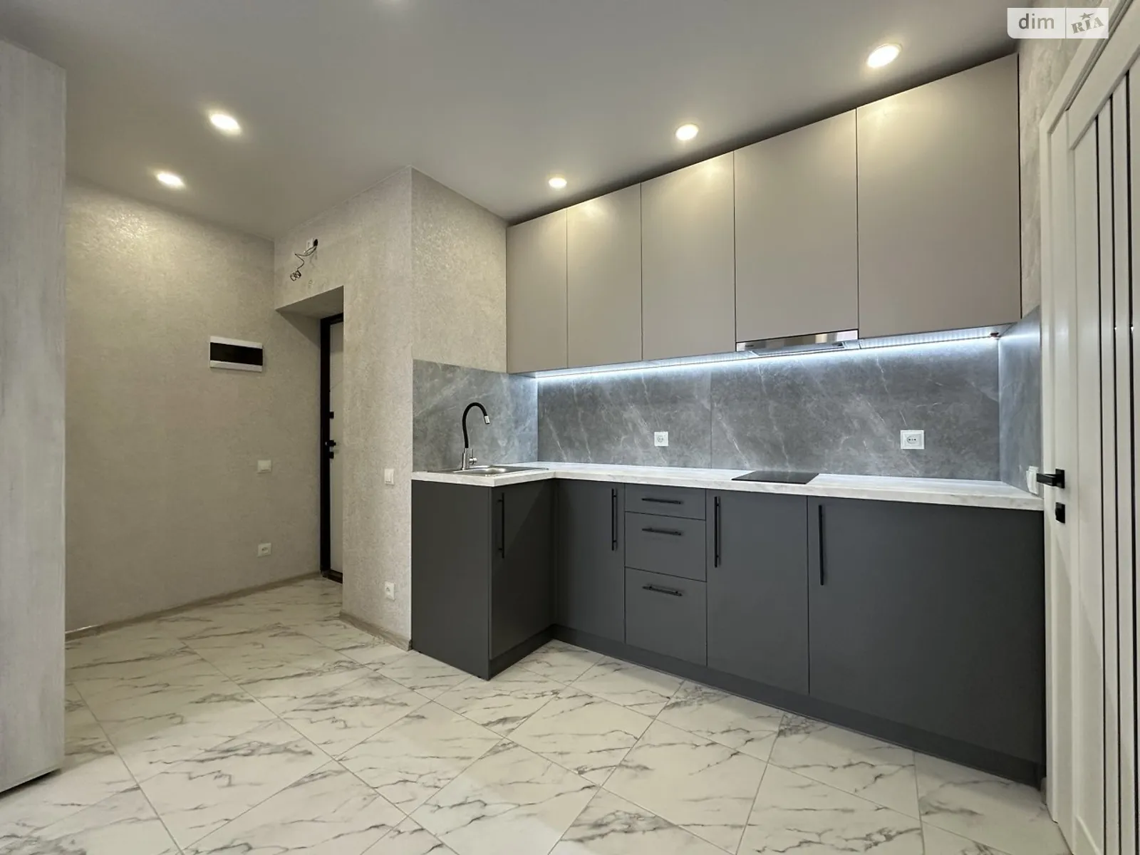 Продается 2-комнатная квартира 36 кв. м в Харькове, ул. Академика Барабашова, 10А - фото 1