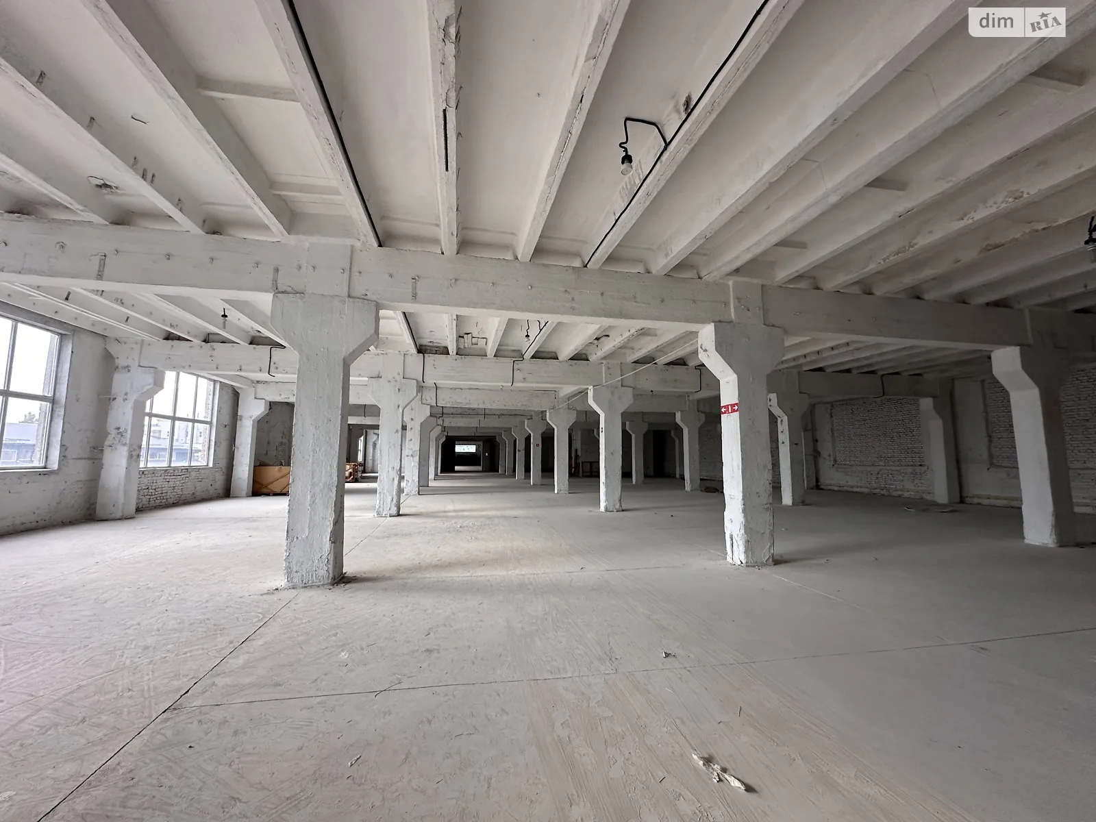 Сдается в аренду помещения свободного назначения 3000 кв. м в 4-этажном здании, цена: 120000 грн - фото 1
