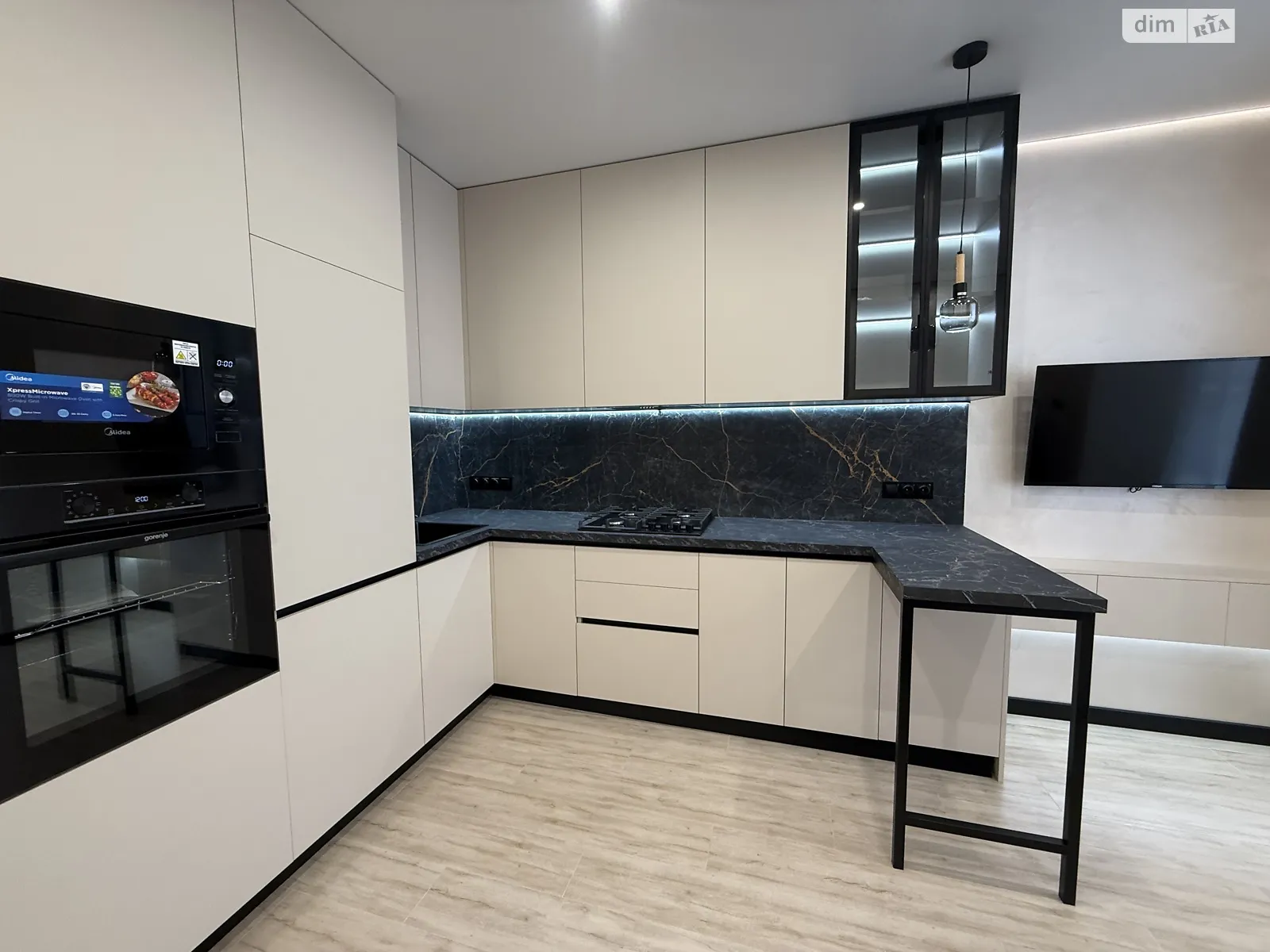 Продается 1-комнатная квартира 46 кв. м в Слобожанском, ул. Содружества - фото 1